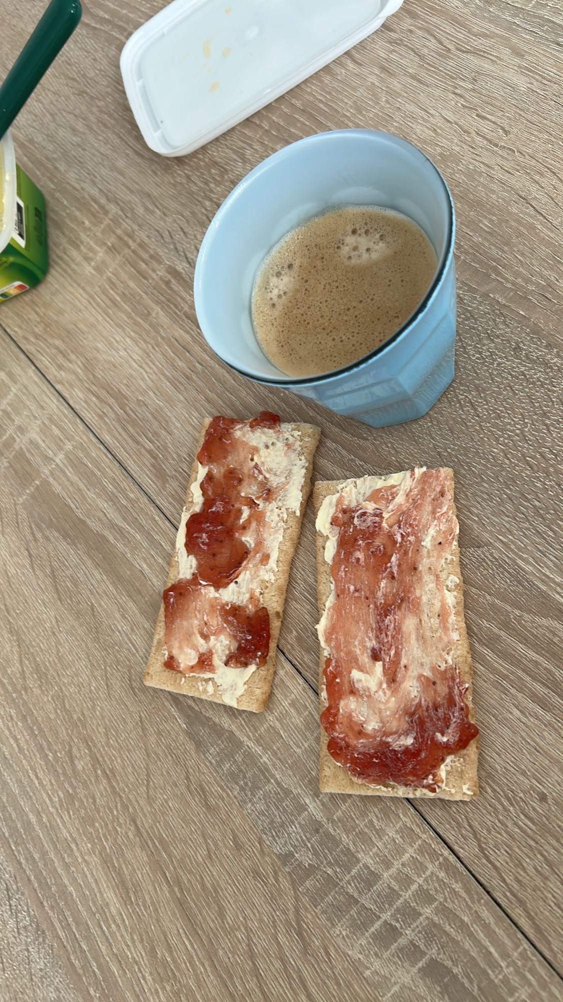 Tartines confiture café