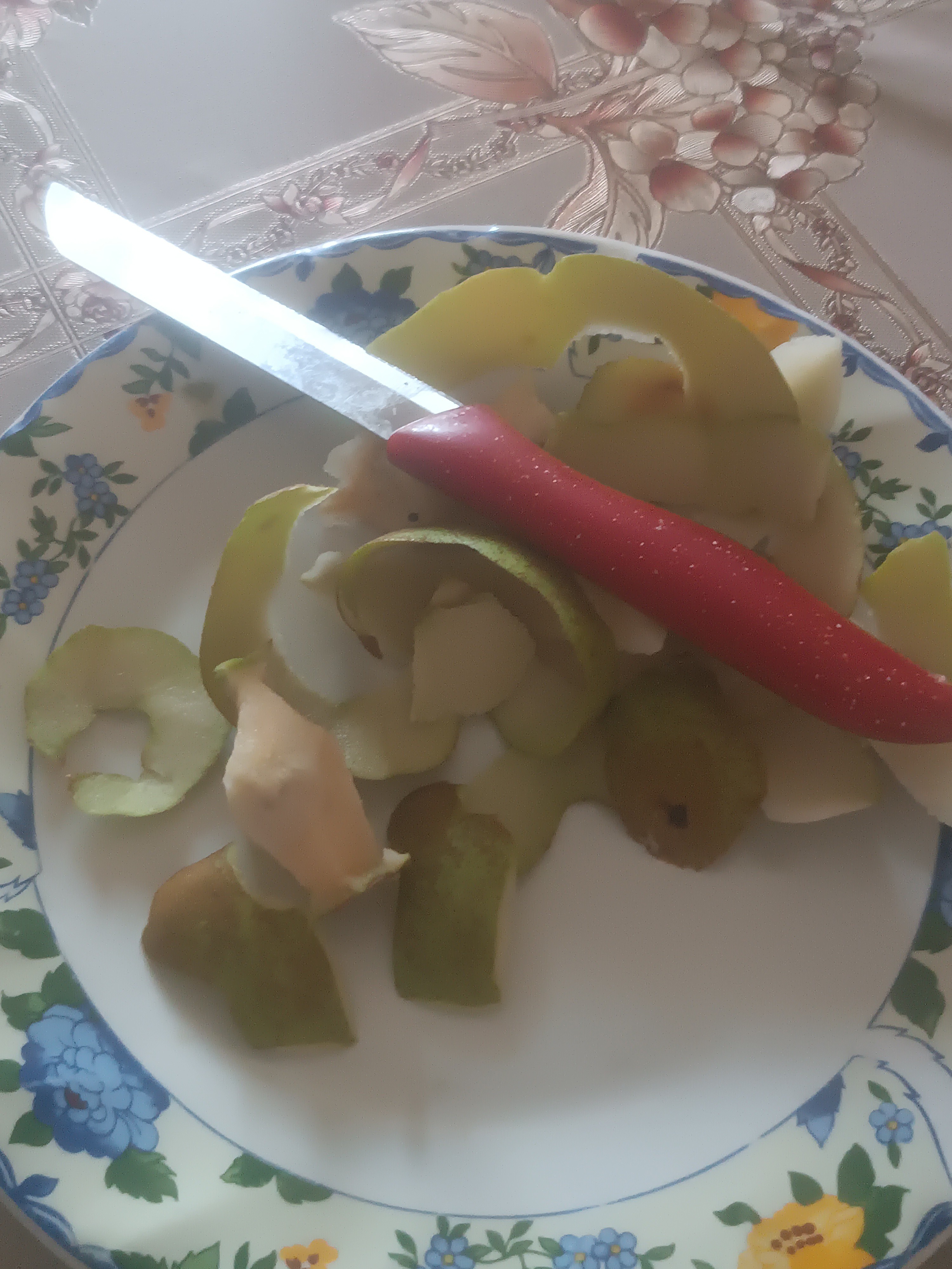 Apple and Pear Peels