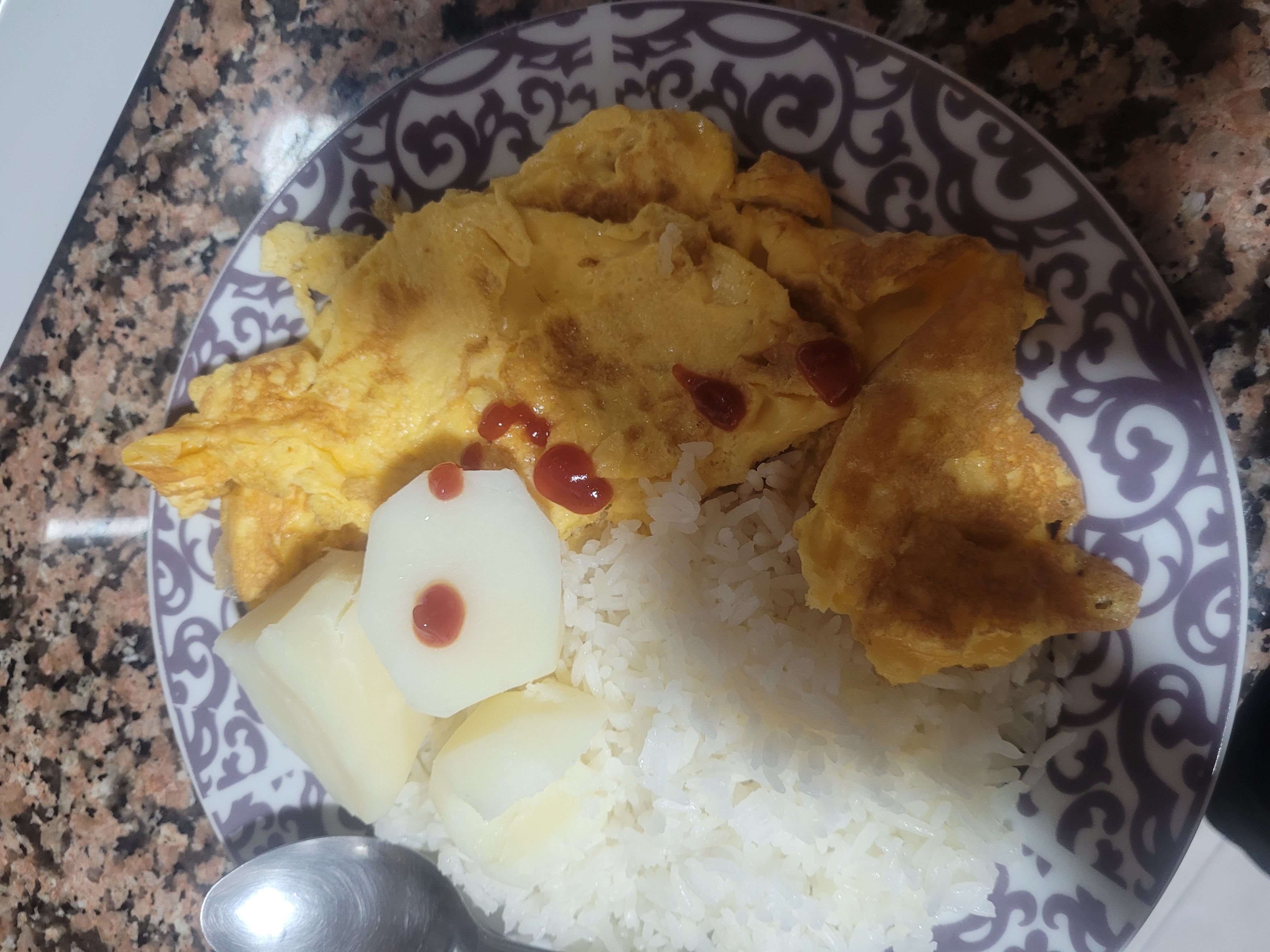 Tortilla, arroz y papa