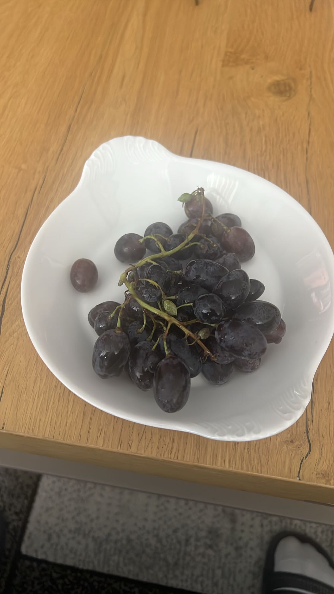 Siyah Üzüm Tabağı