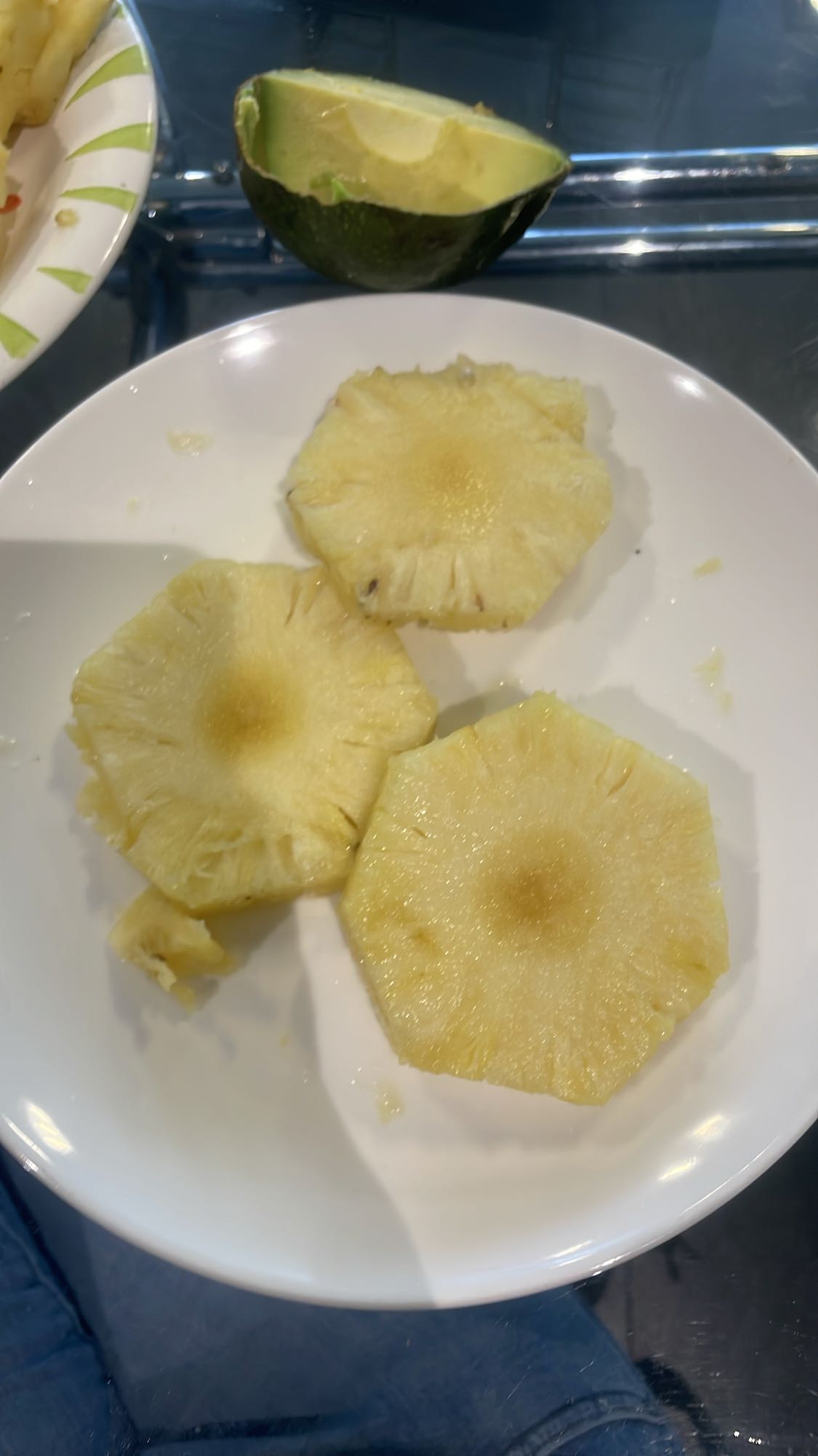 piña y aguacate