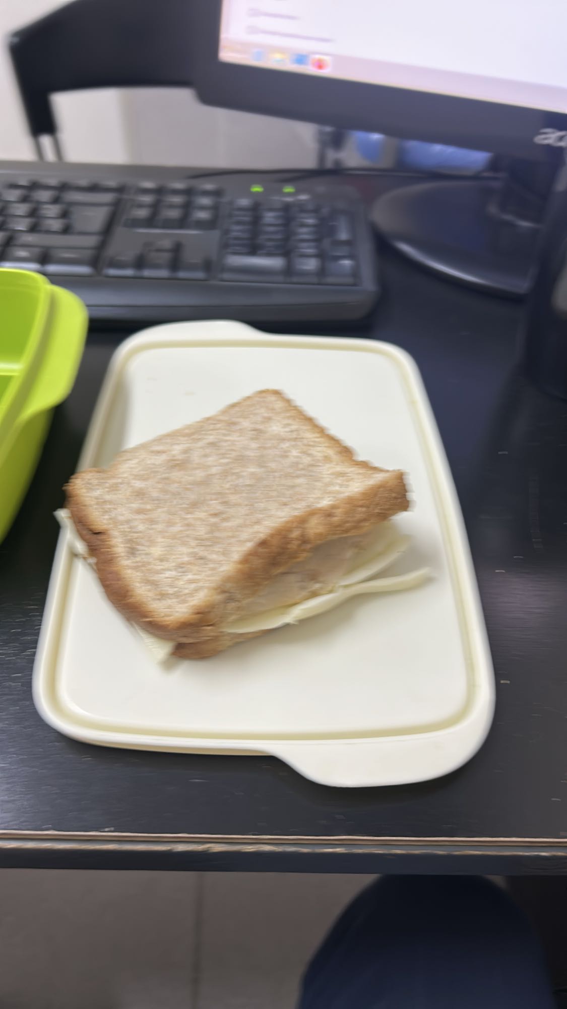 sándwich de pechuga de pollo y queso