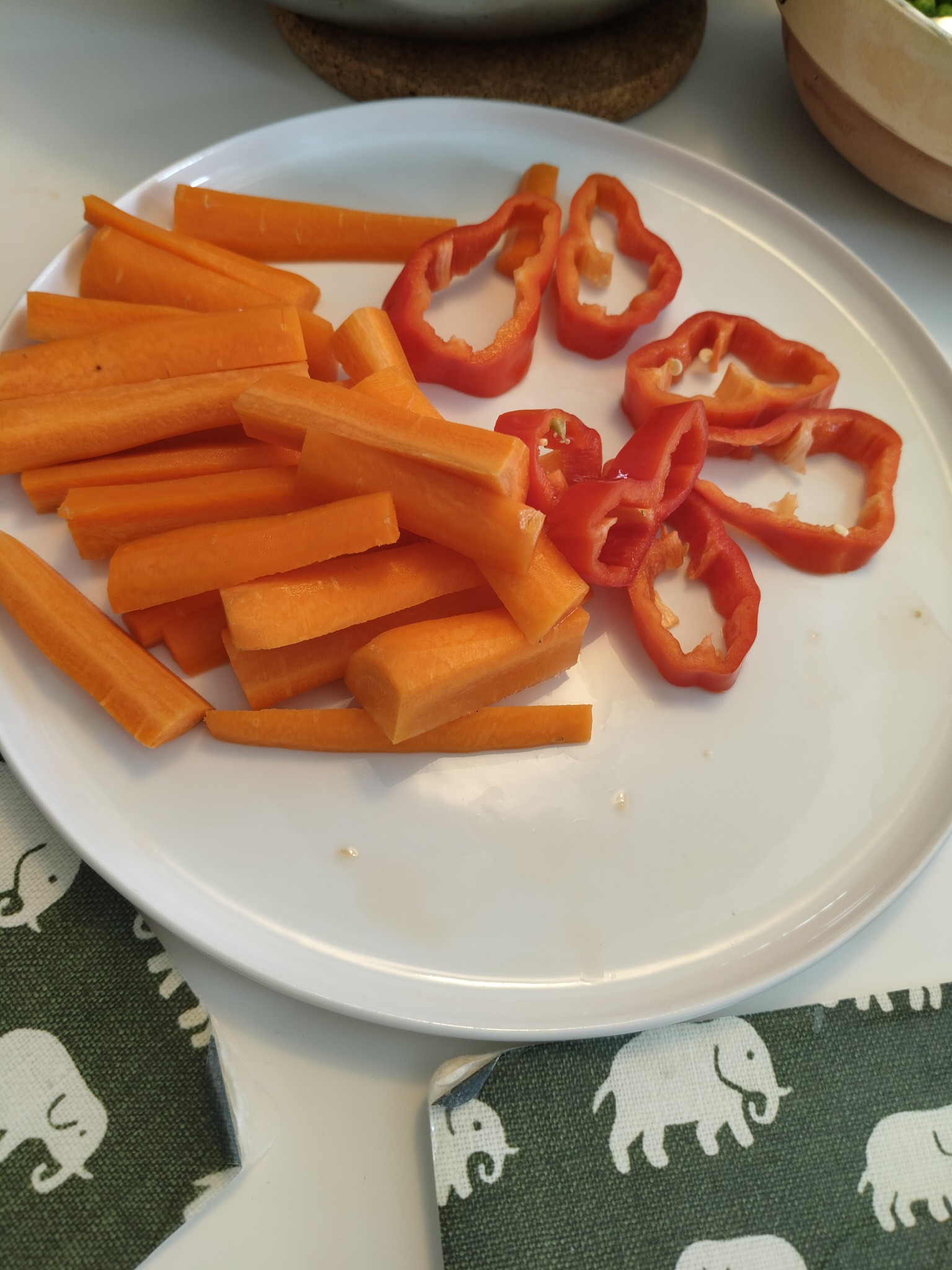 Morots- och paprikasnacks