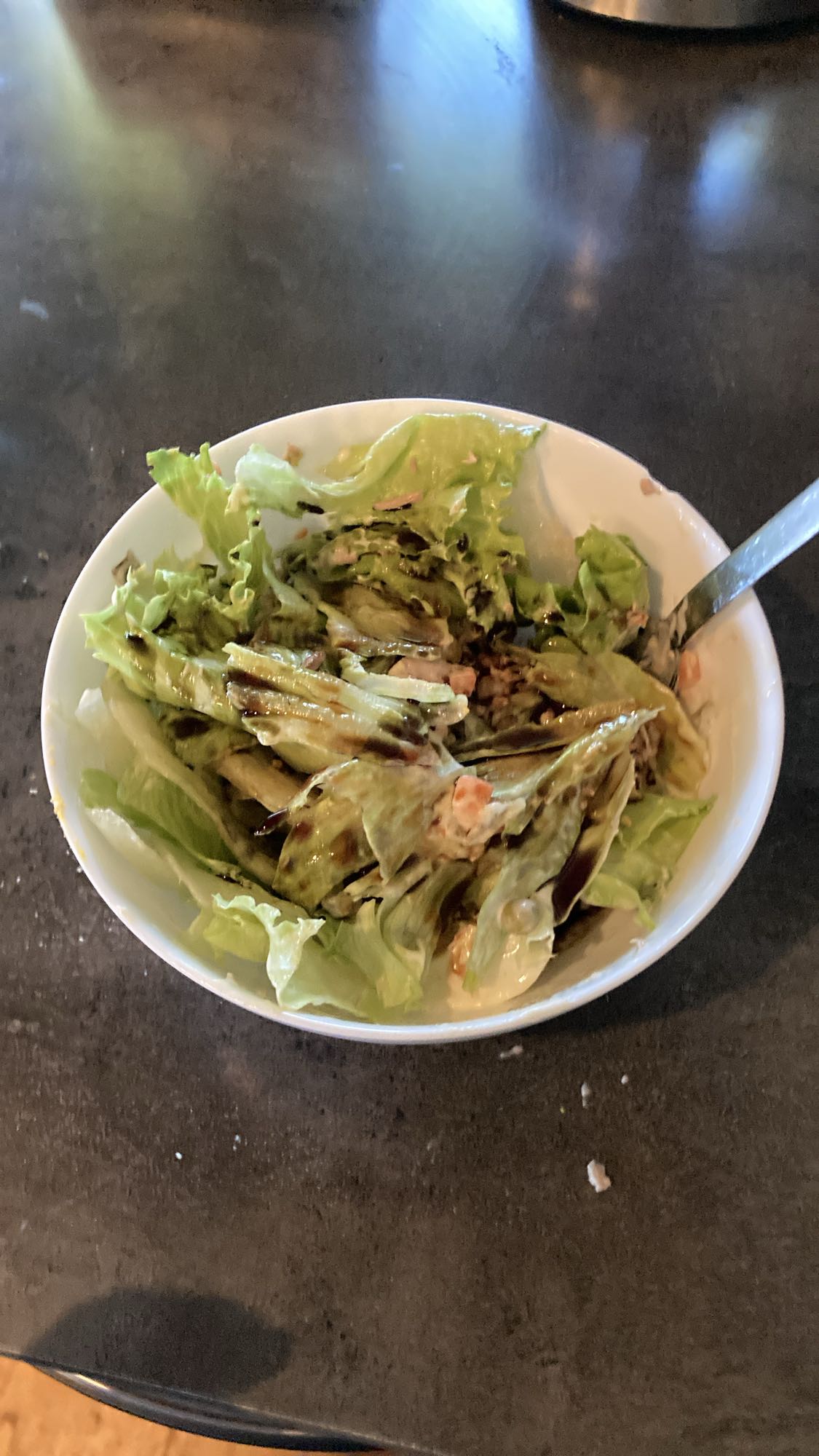 Groene salade met dressing