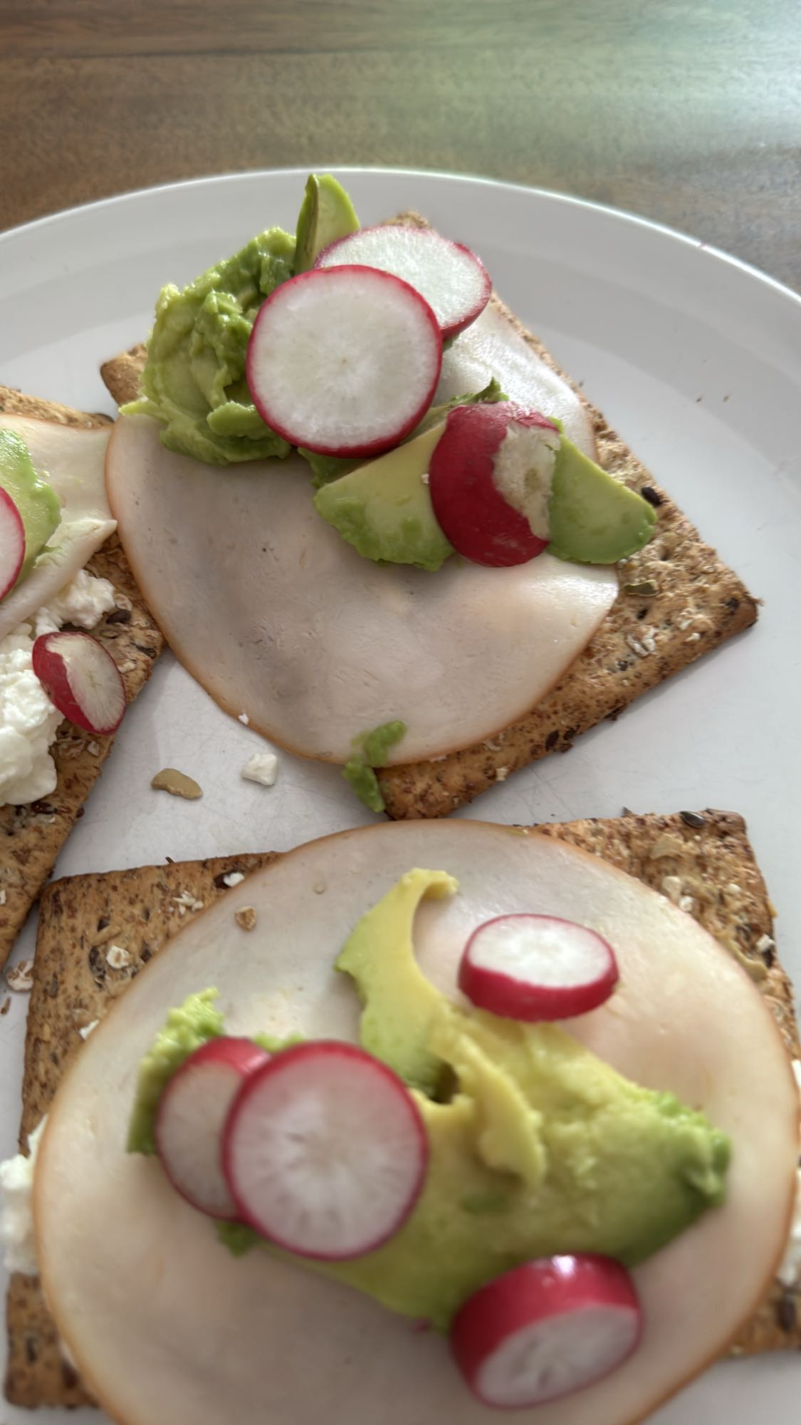 Knapperige crackers met kip