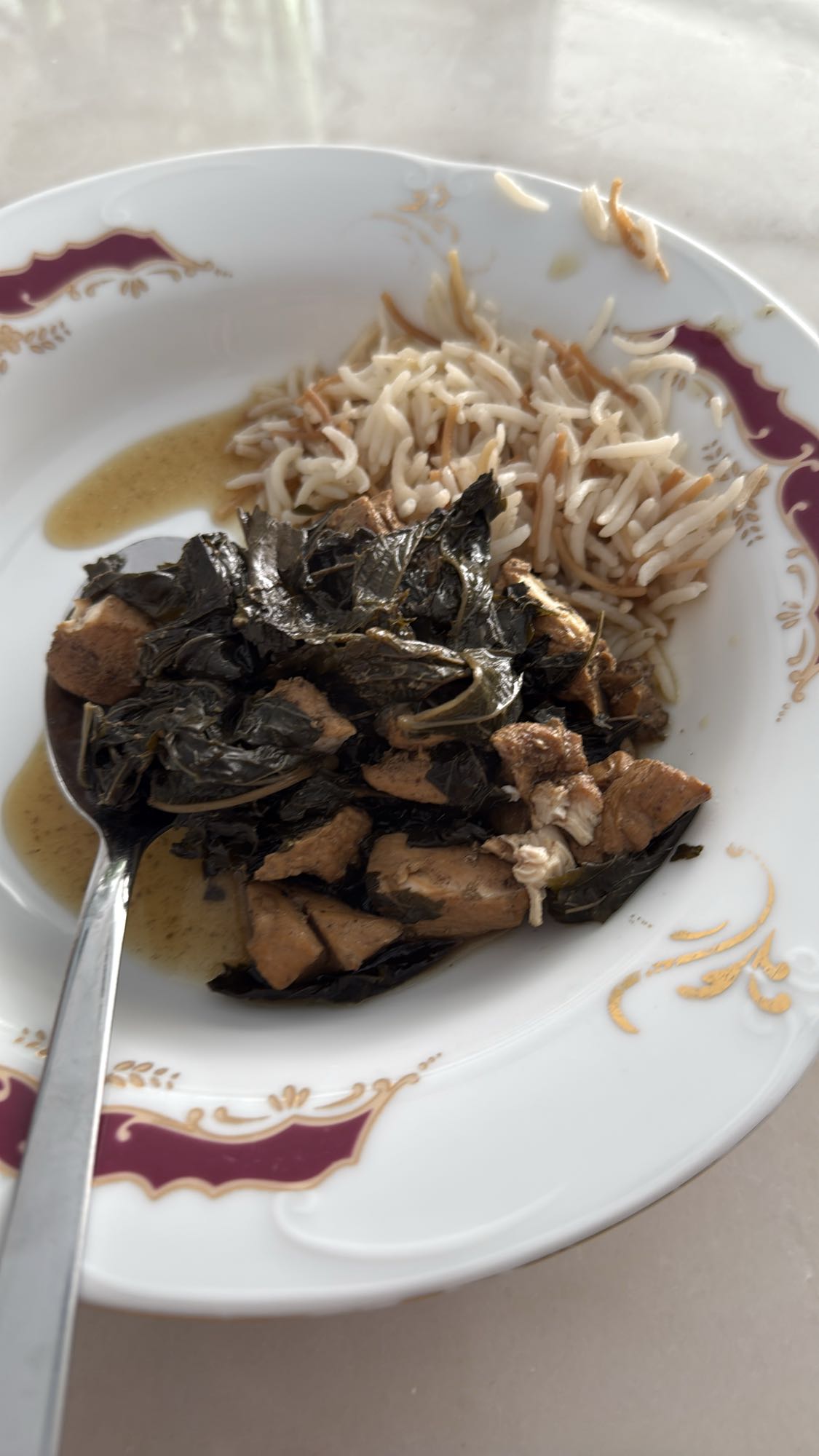 Kyckling med ris och blad