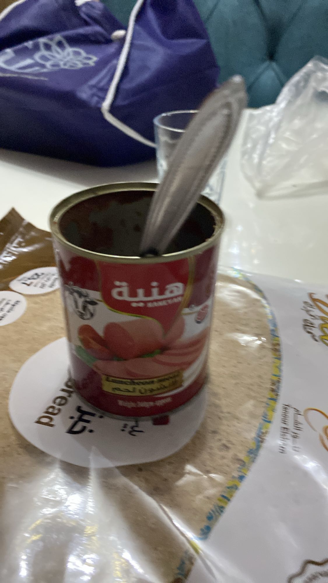 Luncheon meat with flatbread