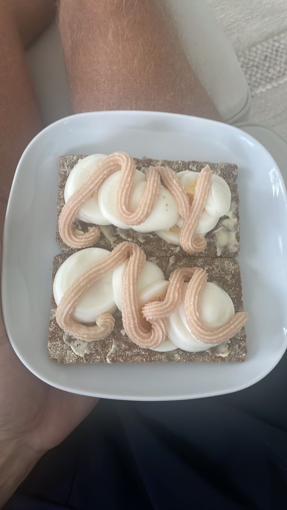 Ägg och kaviar knäcke