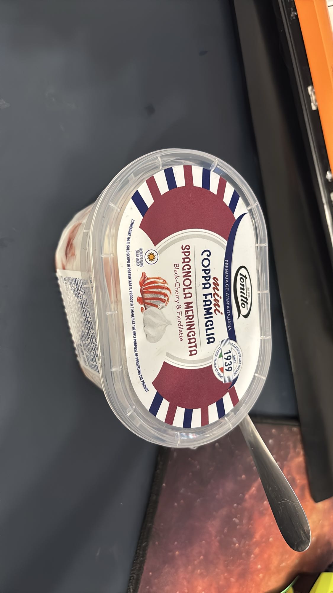 мини мороженое с вишней