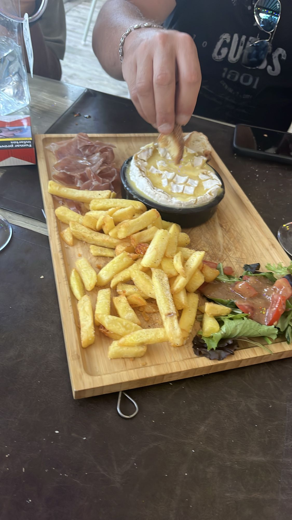 Tabla de queso y papas