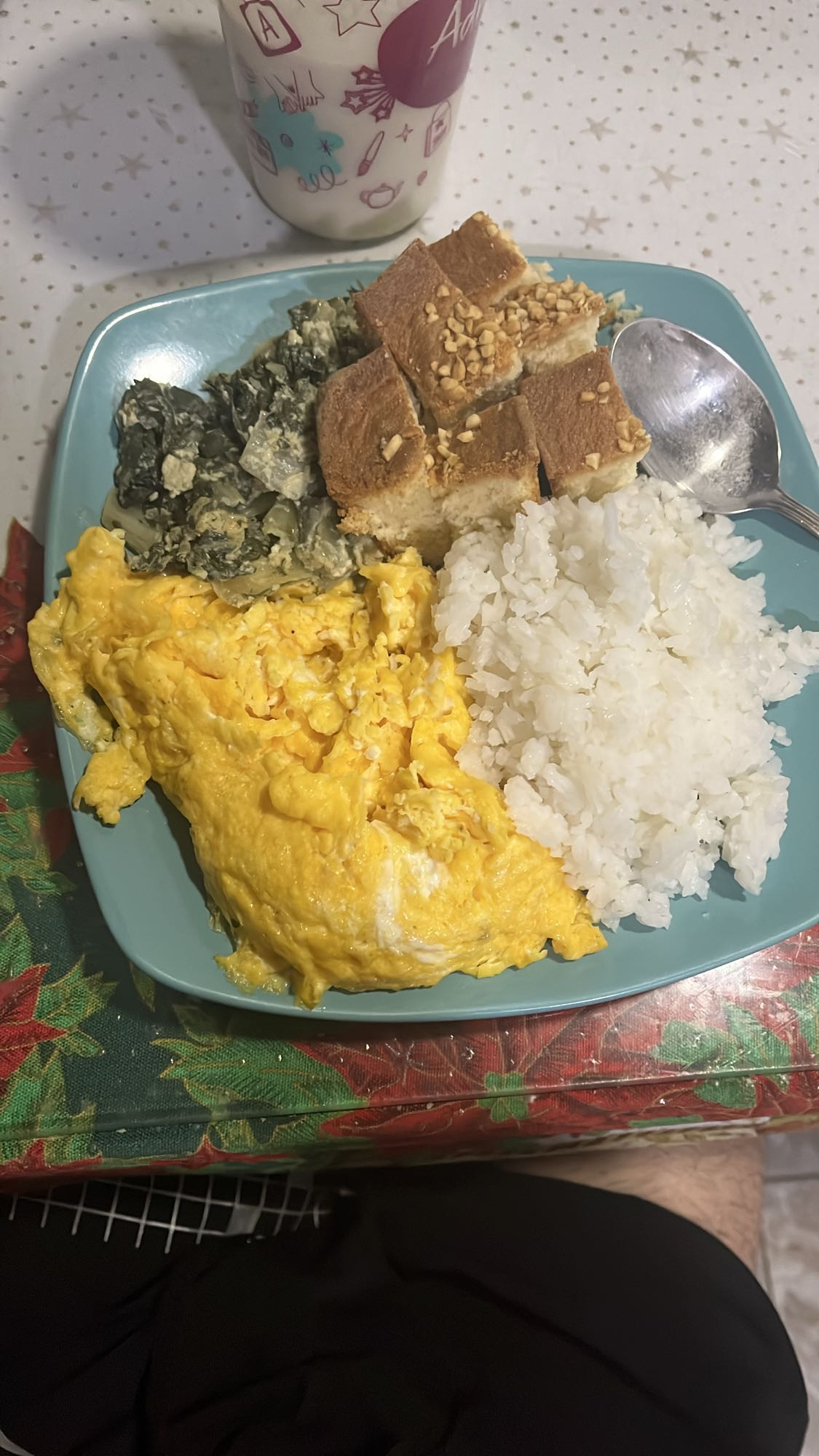 Desayuno con arroz y huevo