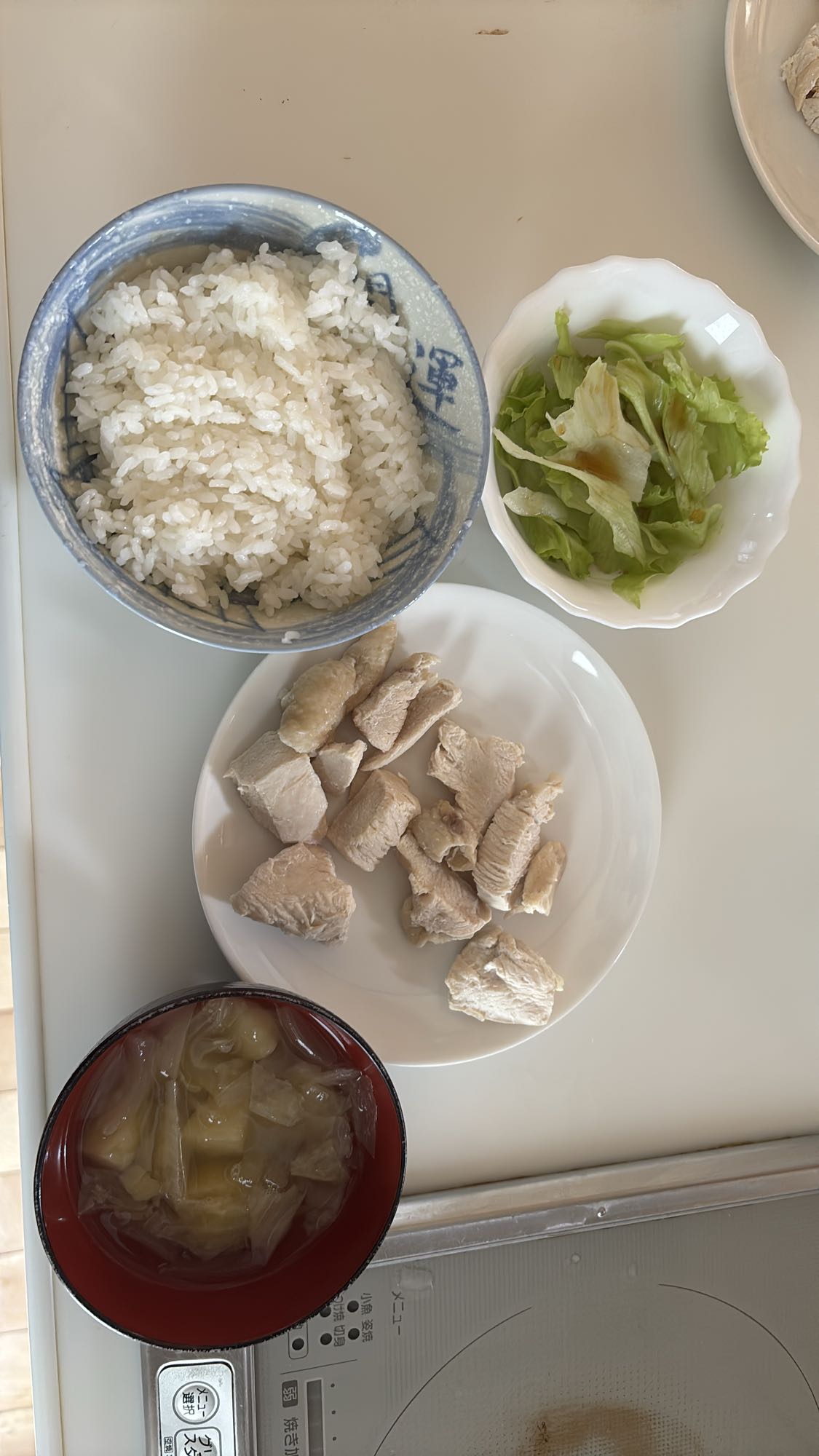 鶏肉とご飯の定食