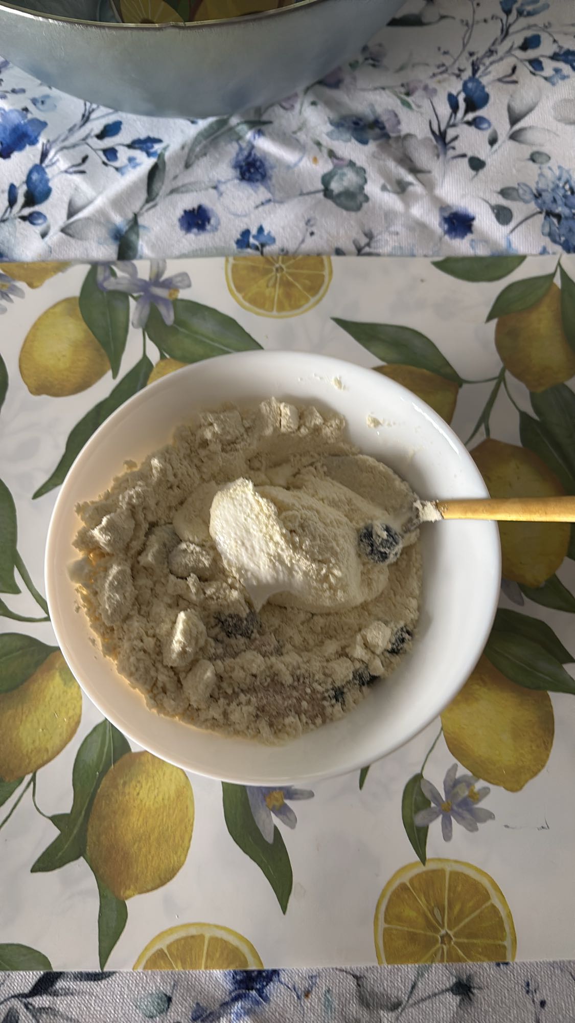 Białkowa owsianka z twarogiem