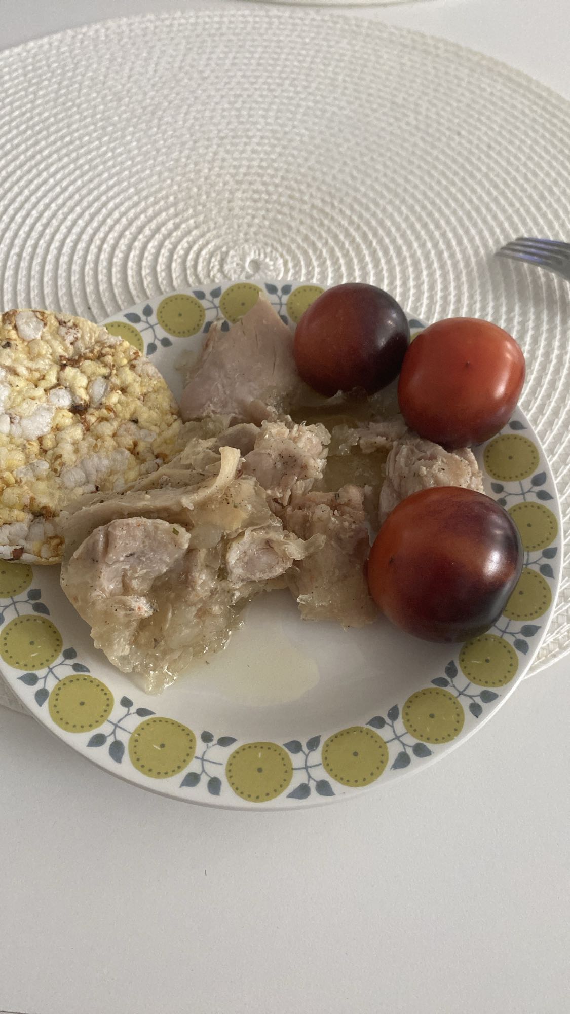 Kurczak, pomidory, wafle ryżowe