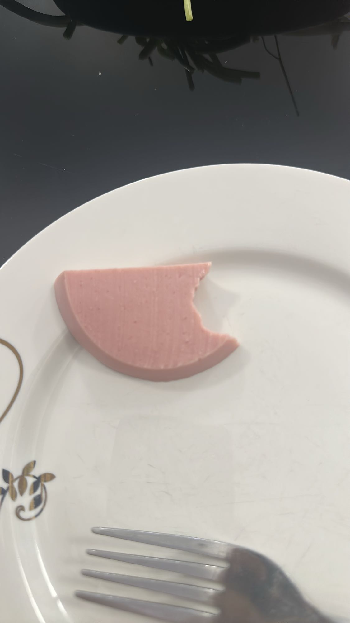 Sliced bologna