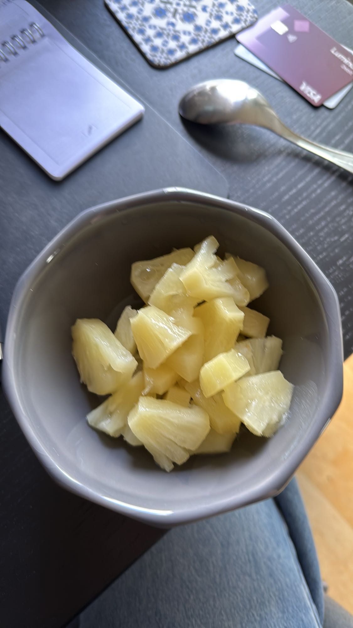 Pineapple bowl
