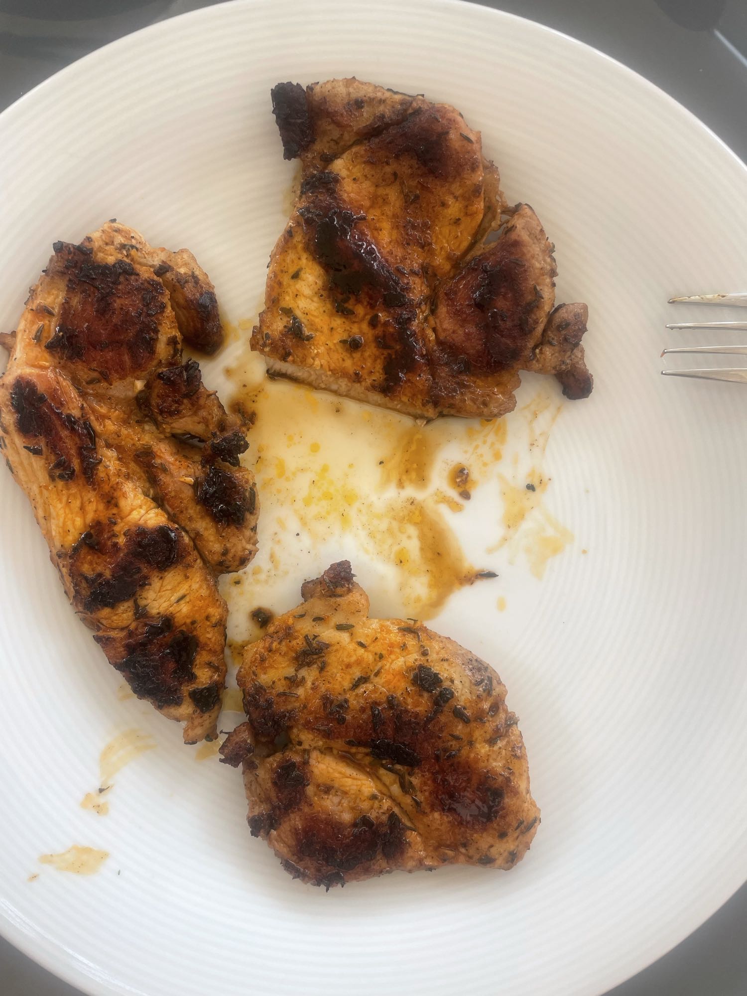 Poulet grillé assaisonné