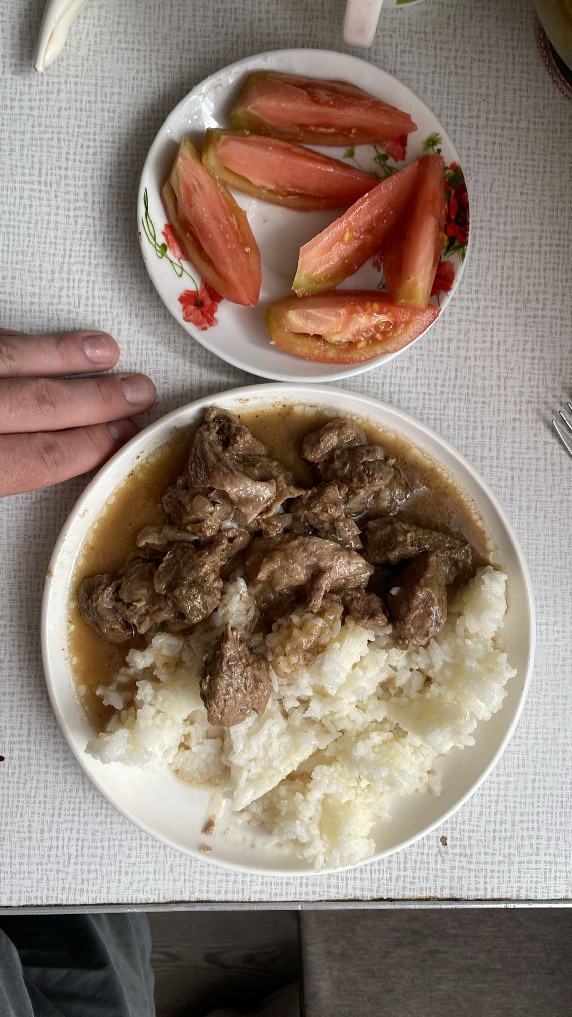 Говядина с рисом и томатами