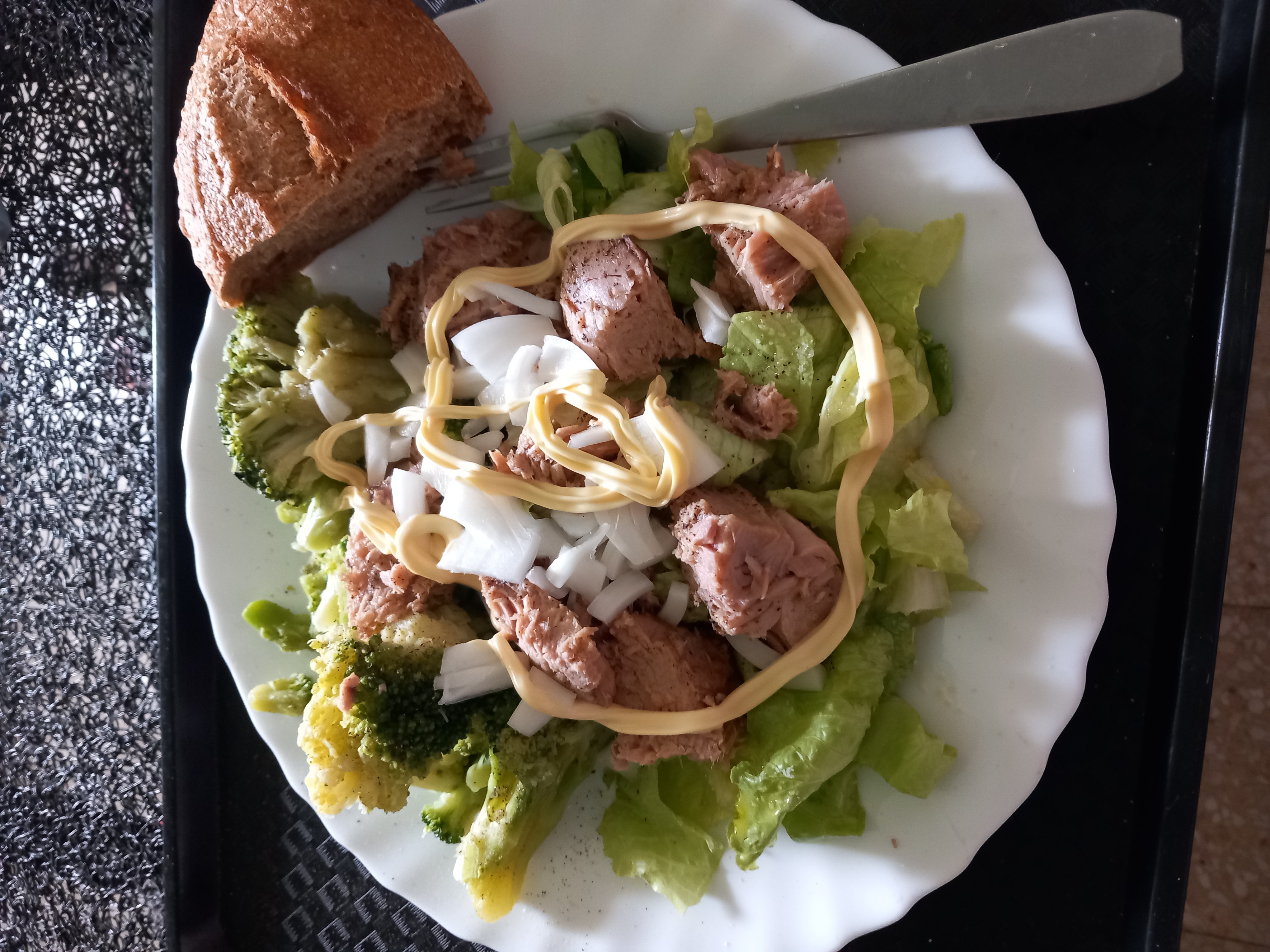 Salade au thon et brocoli