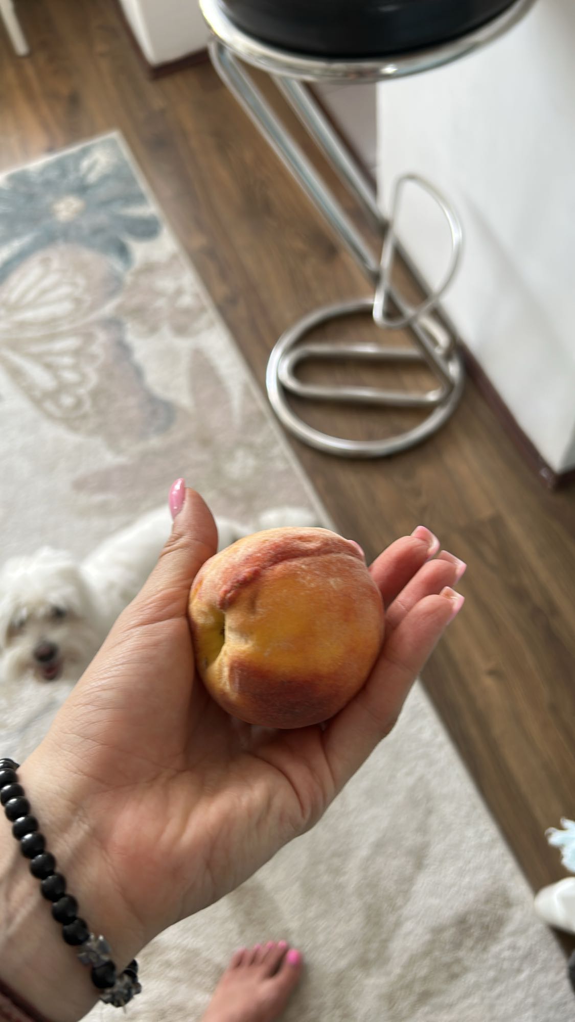 Piersică proaspătă