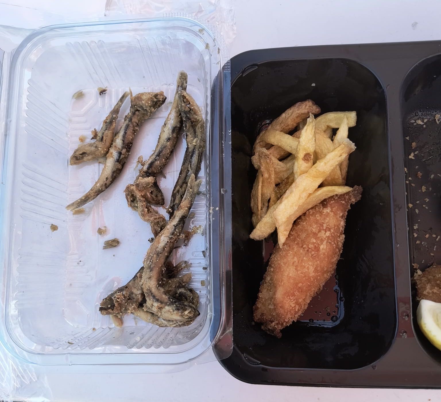 Pește prăjit cu cartofi