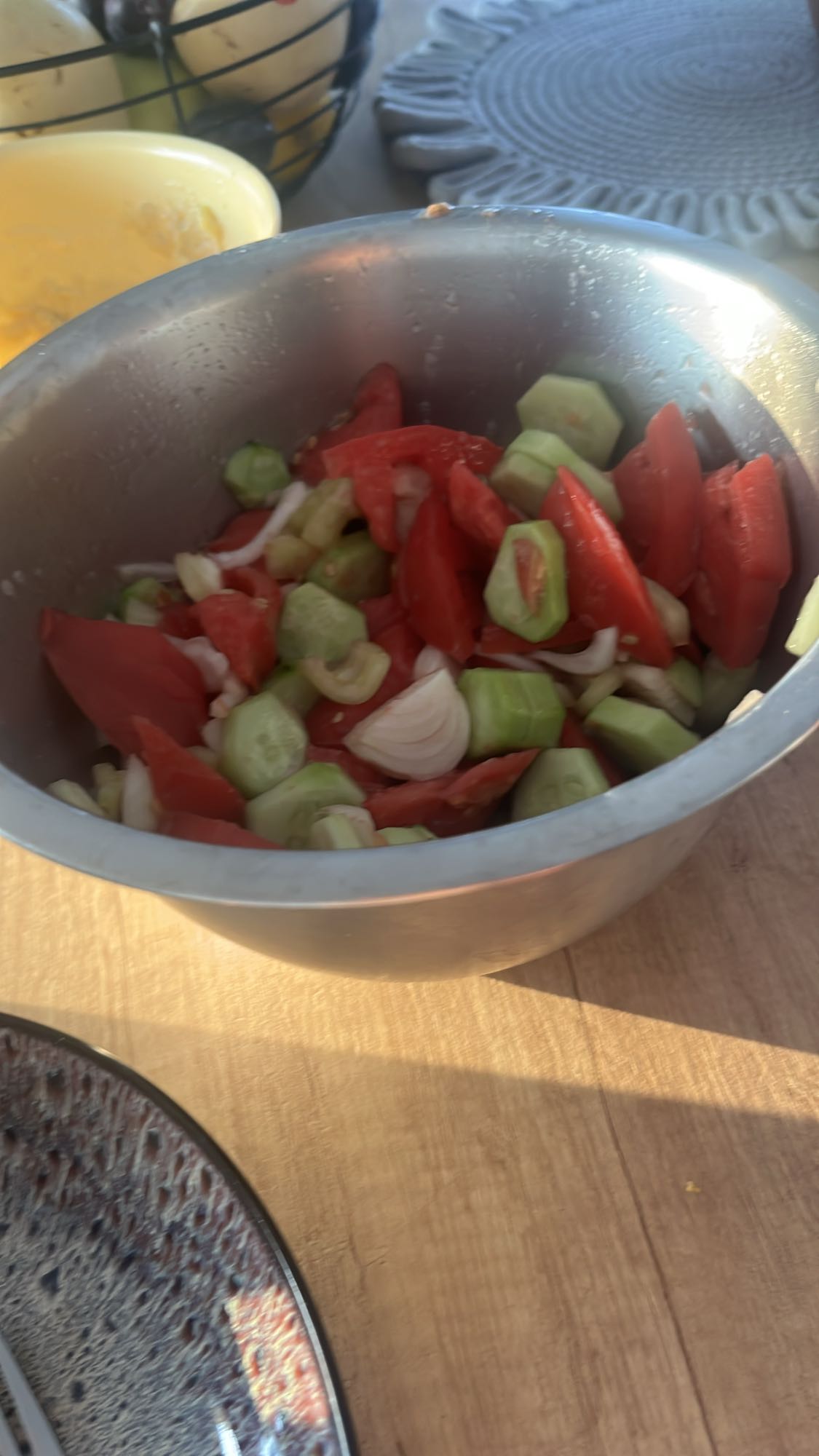 Salată de legume proaspete