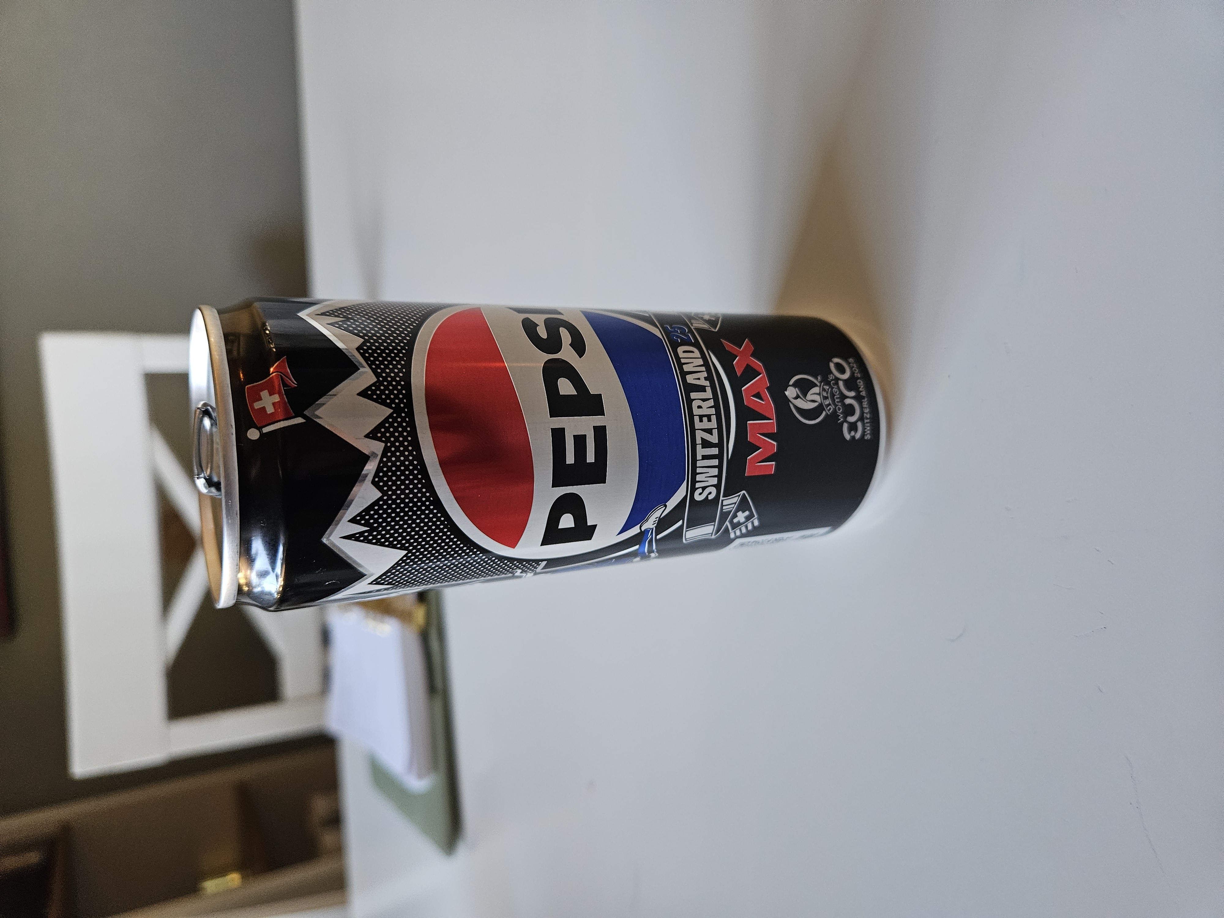 Pepsi Max burk