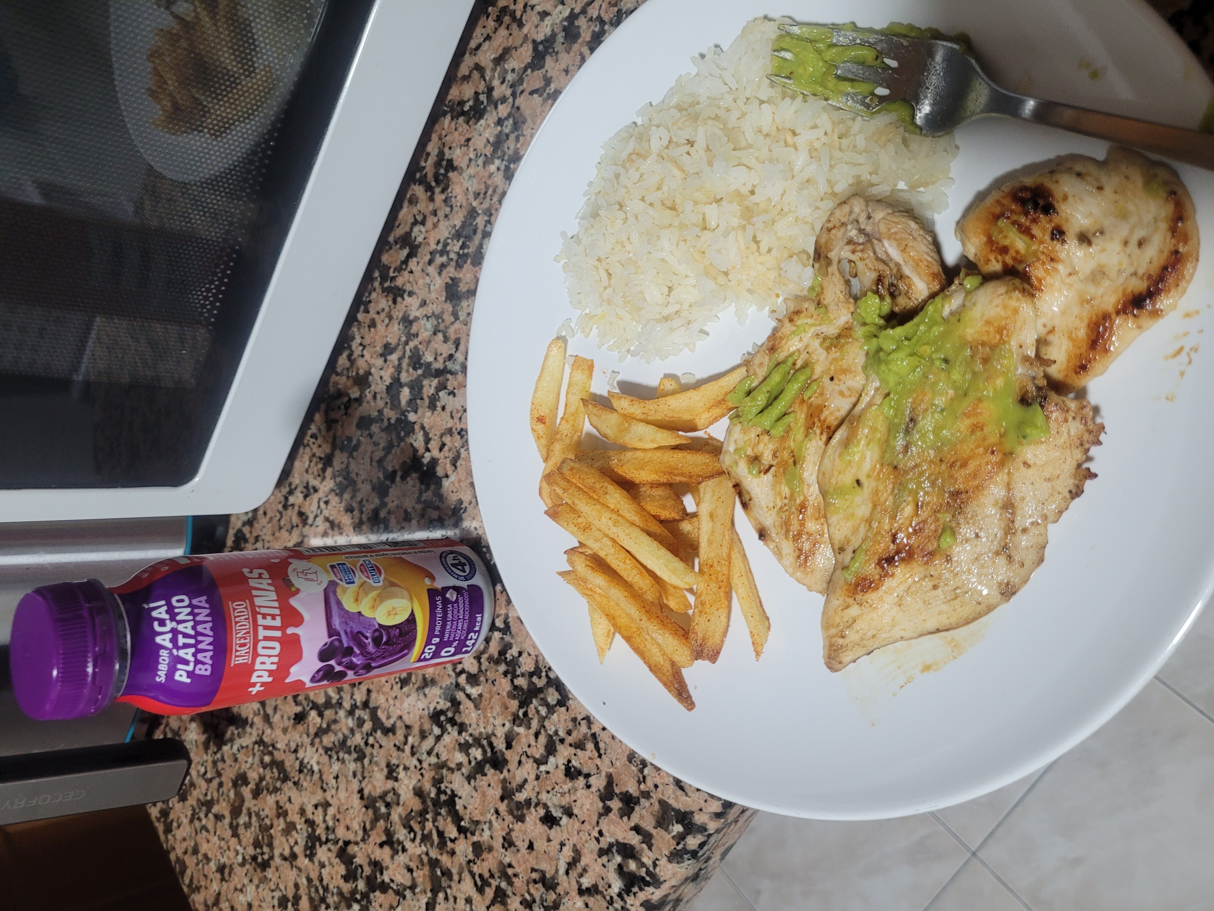 Pollo con arroz y papas
