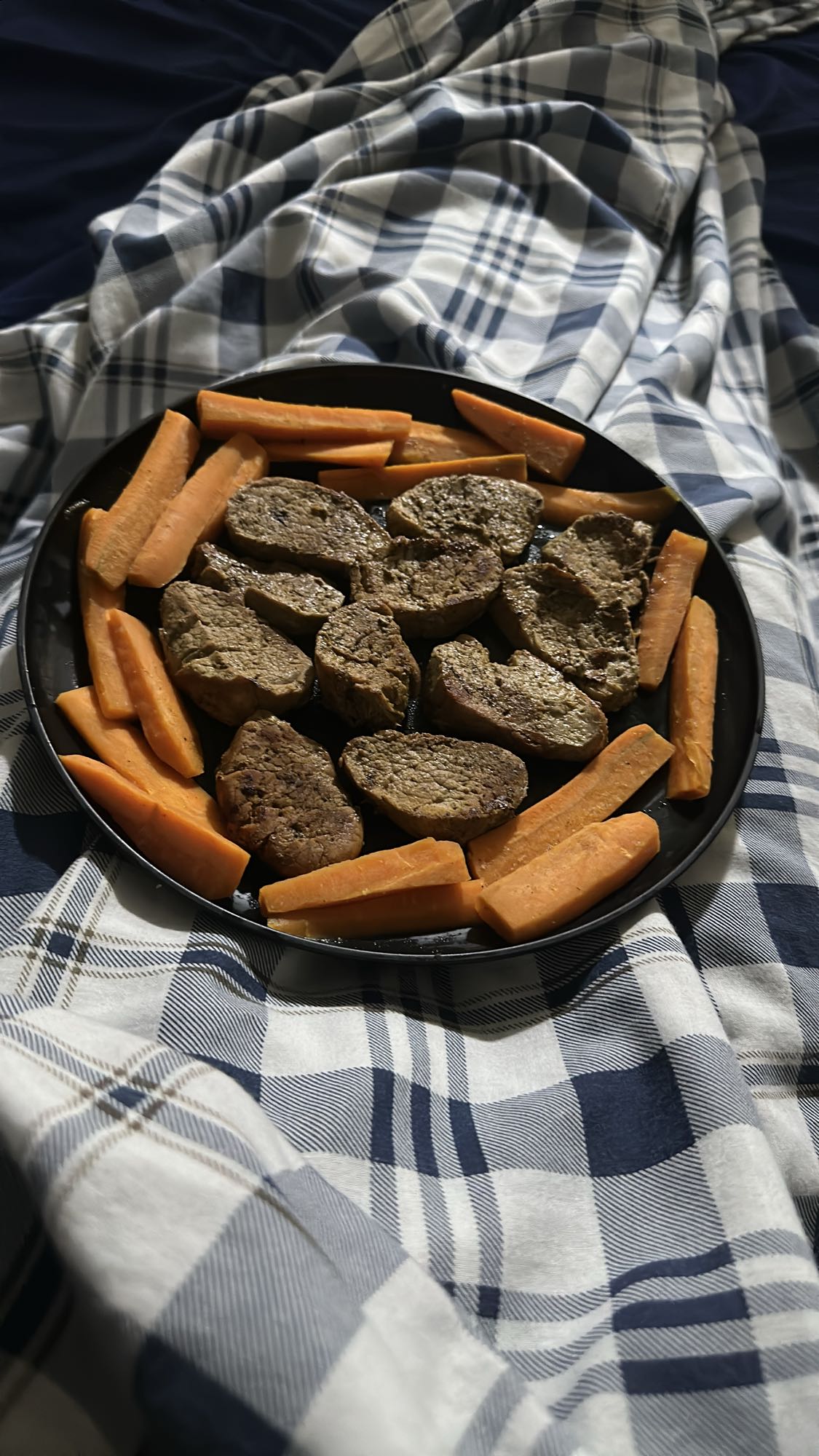 Carne y zanahorias asadas