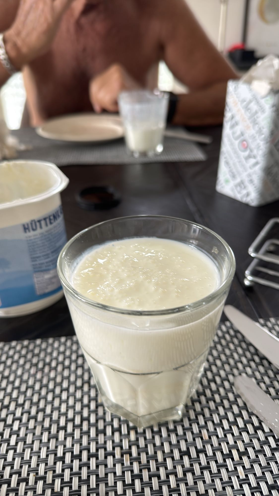 Karnemelk met hüttenkäse