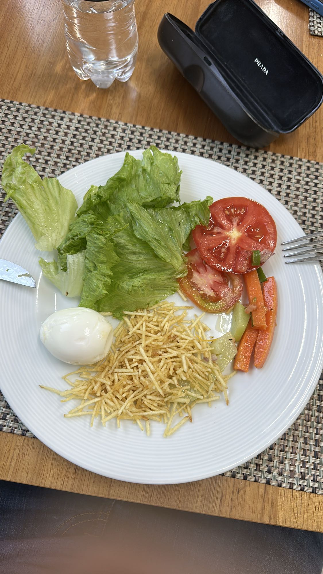 Salada com ovo e batata