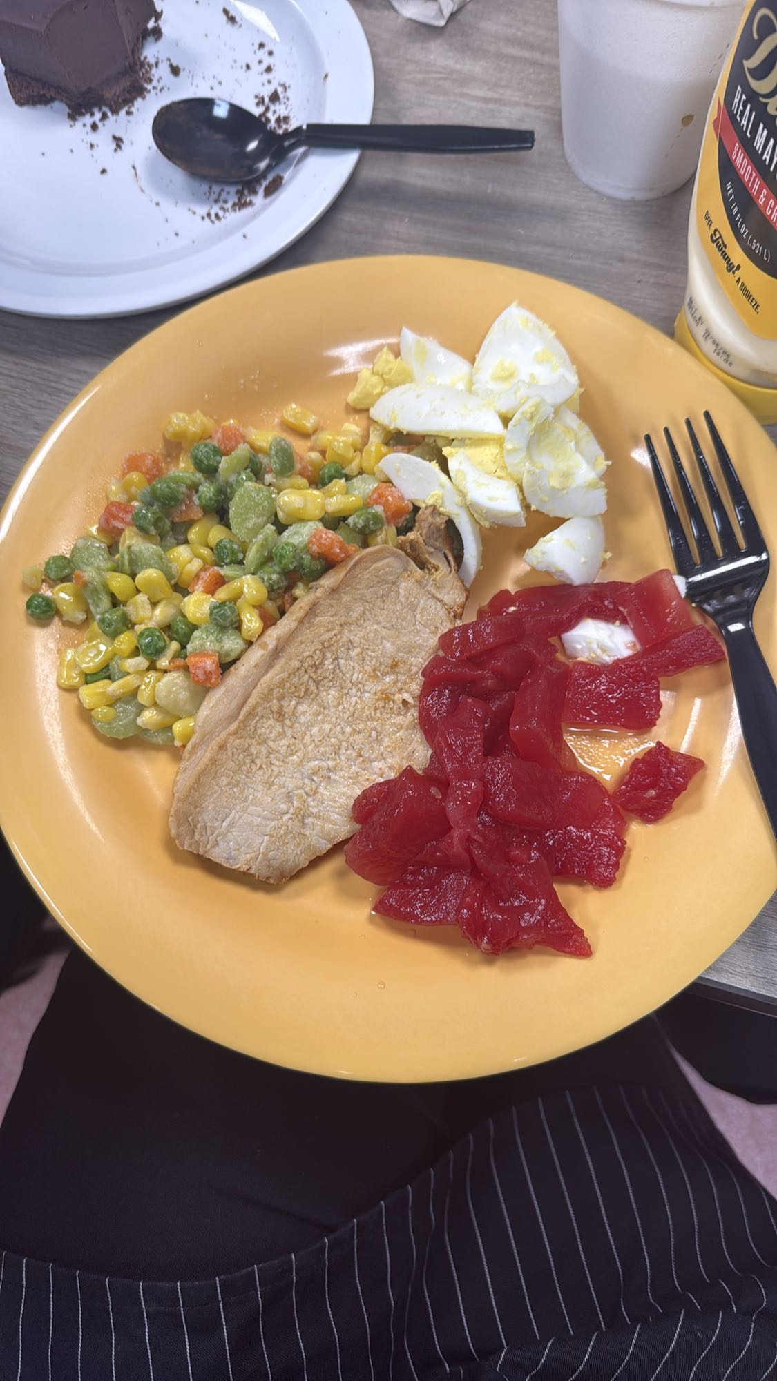 Prânz cu carne și legume