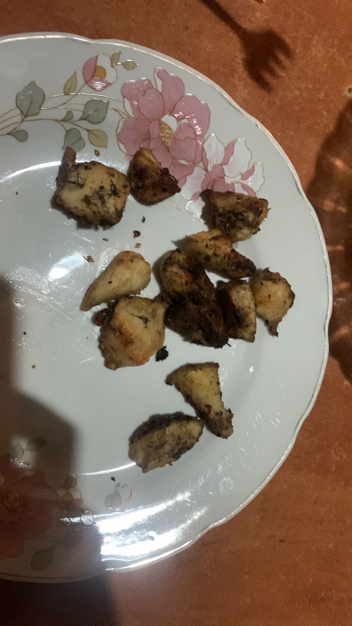 Grilled chicken pieces