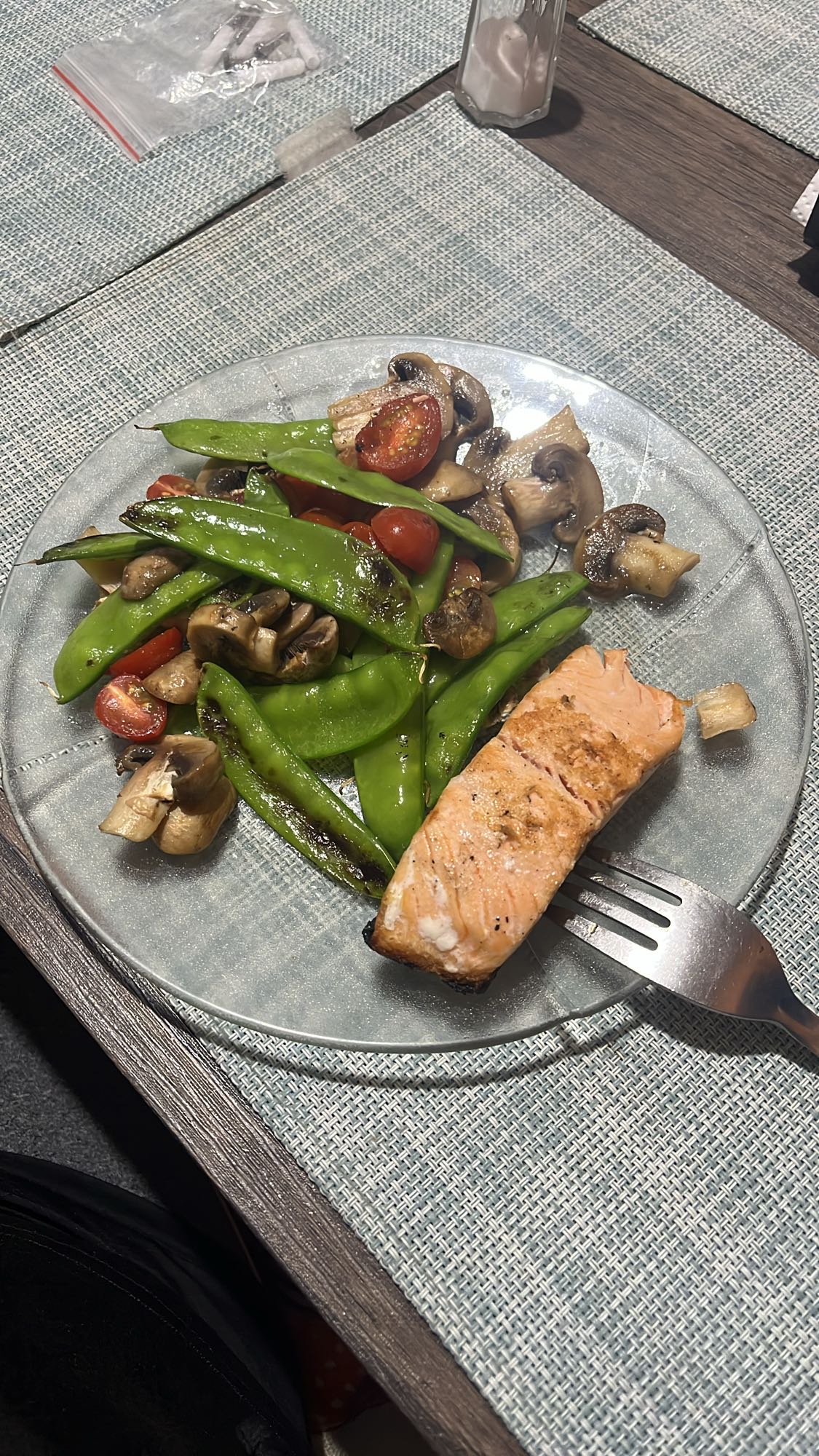 Salmón con verduras