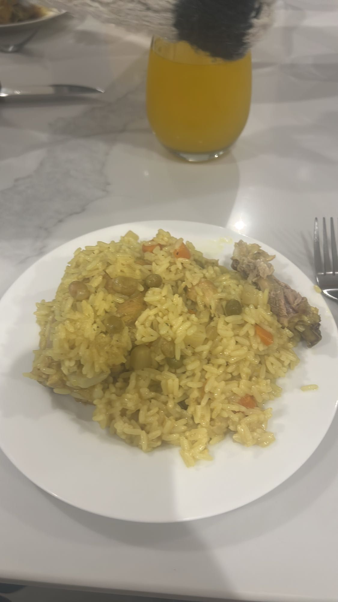 arroz con pollo y verduras