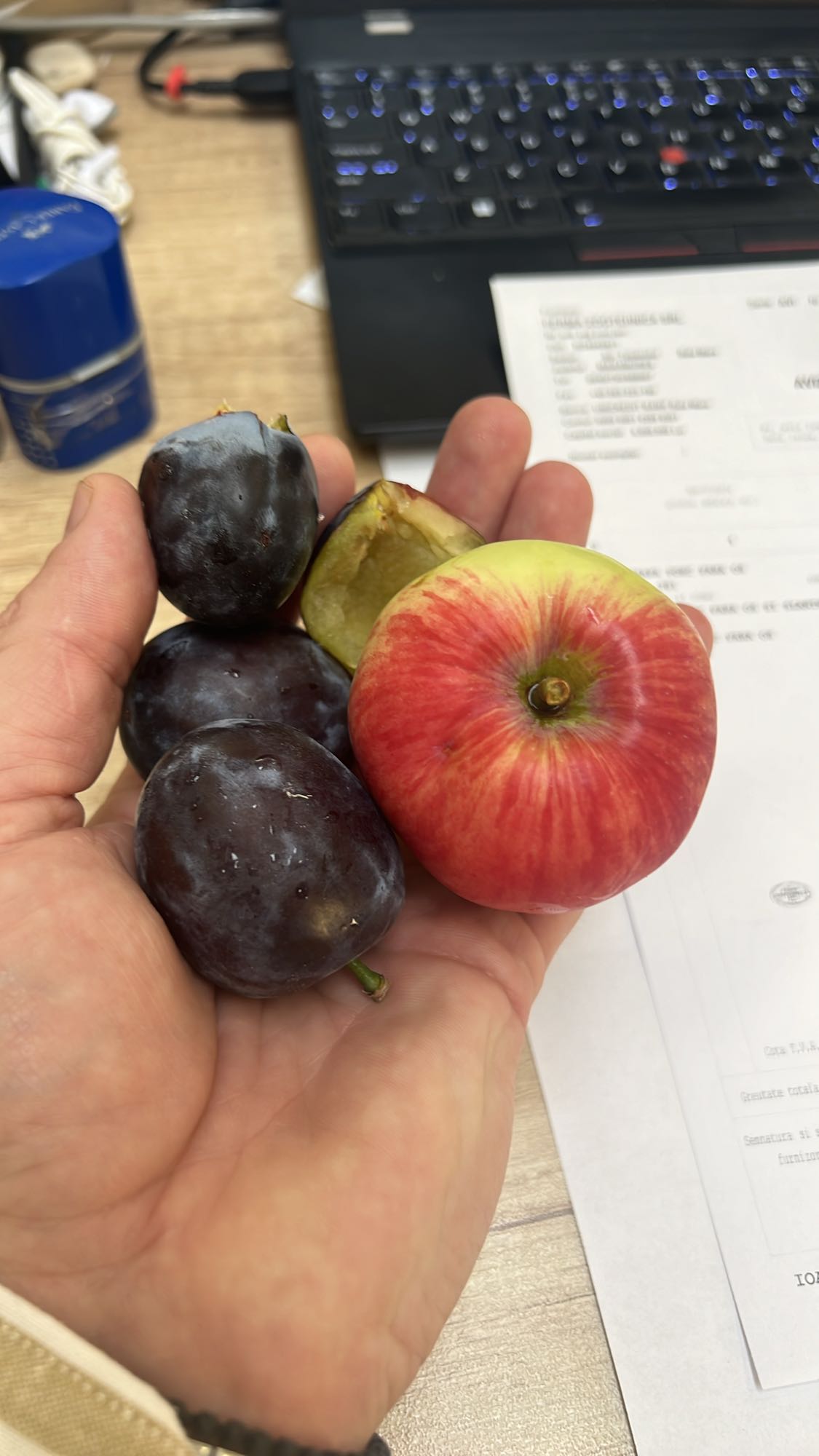 Fructe proaspete de birou