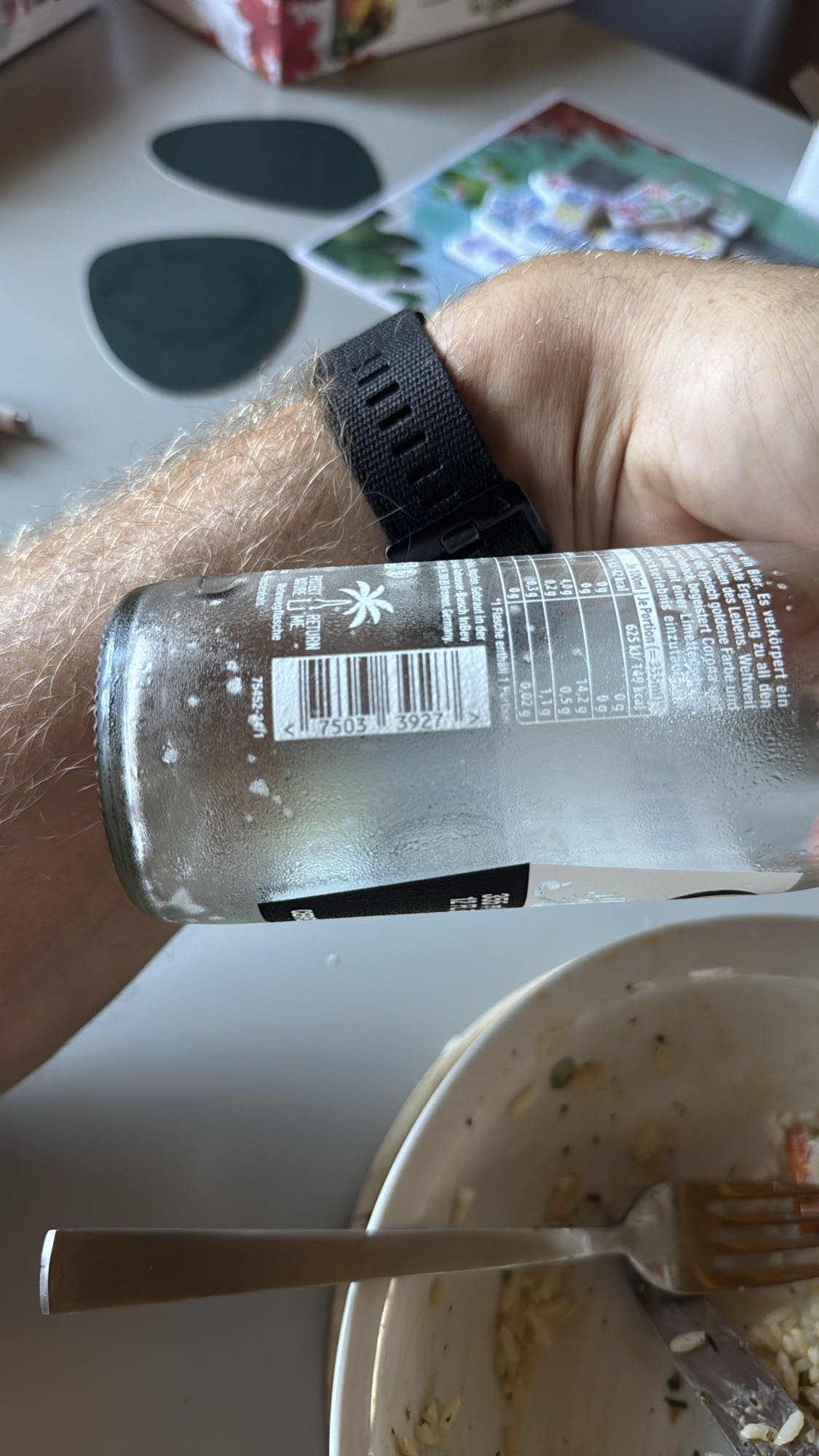 Restjes rijstsalade & frisdrank