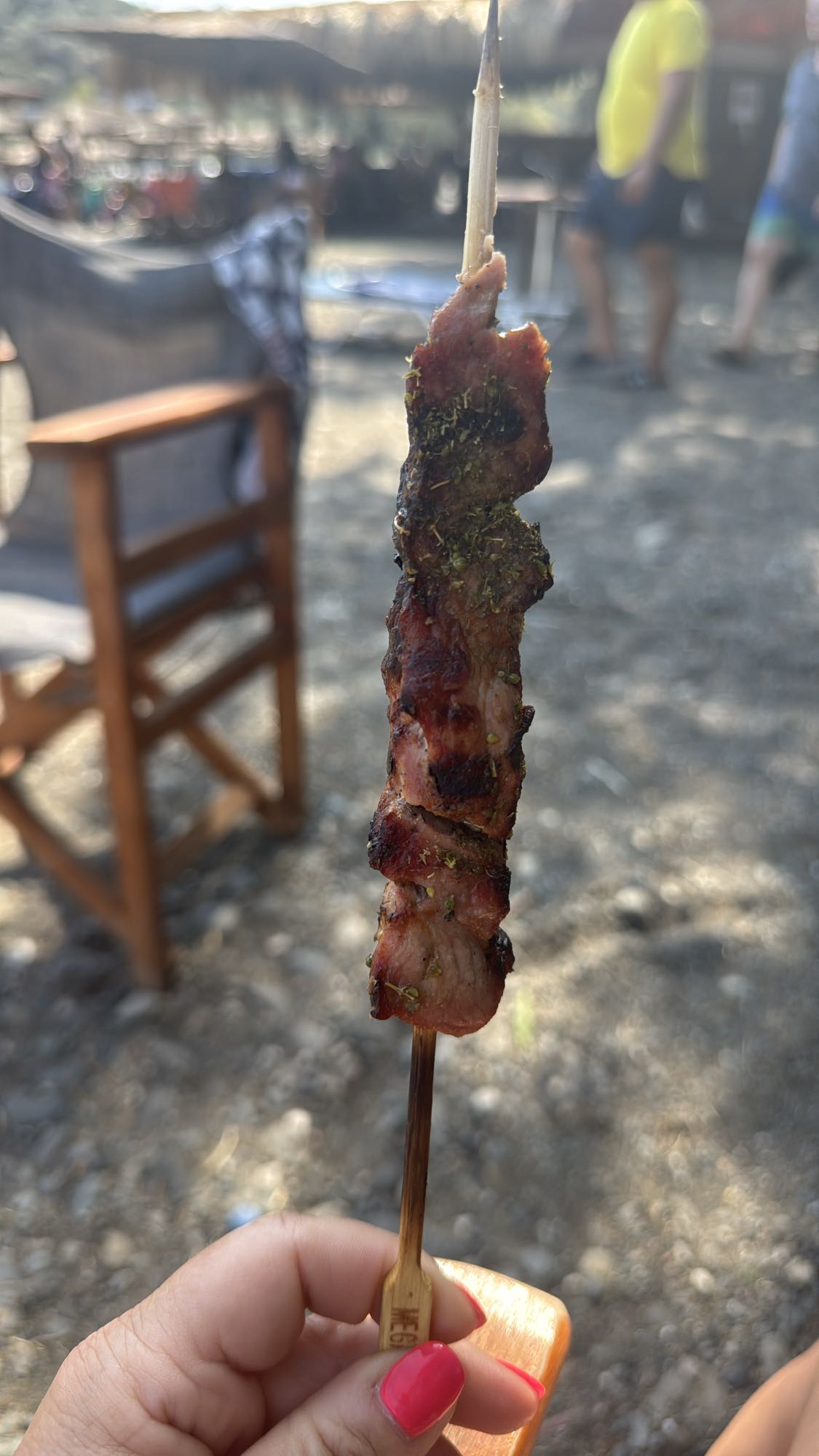 Grillspieß mit Fleisch