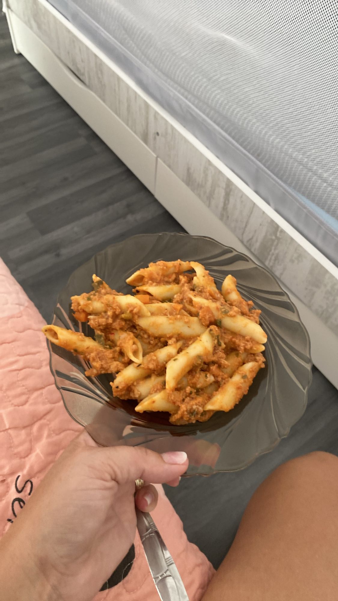 Penne cu sos de carne