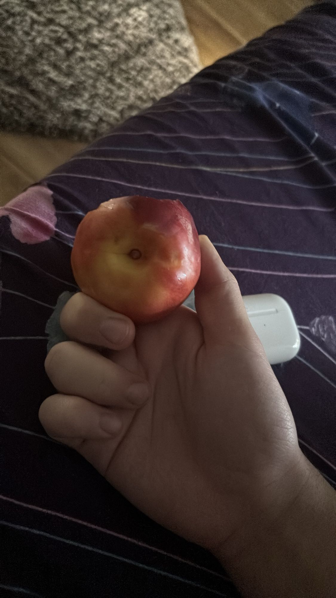 Nectarina proaspătă