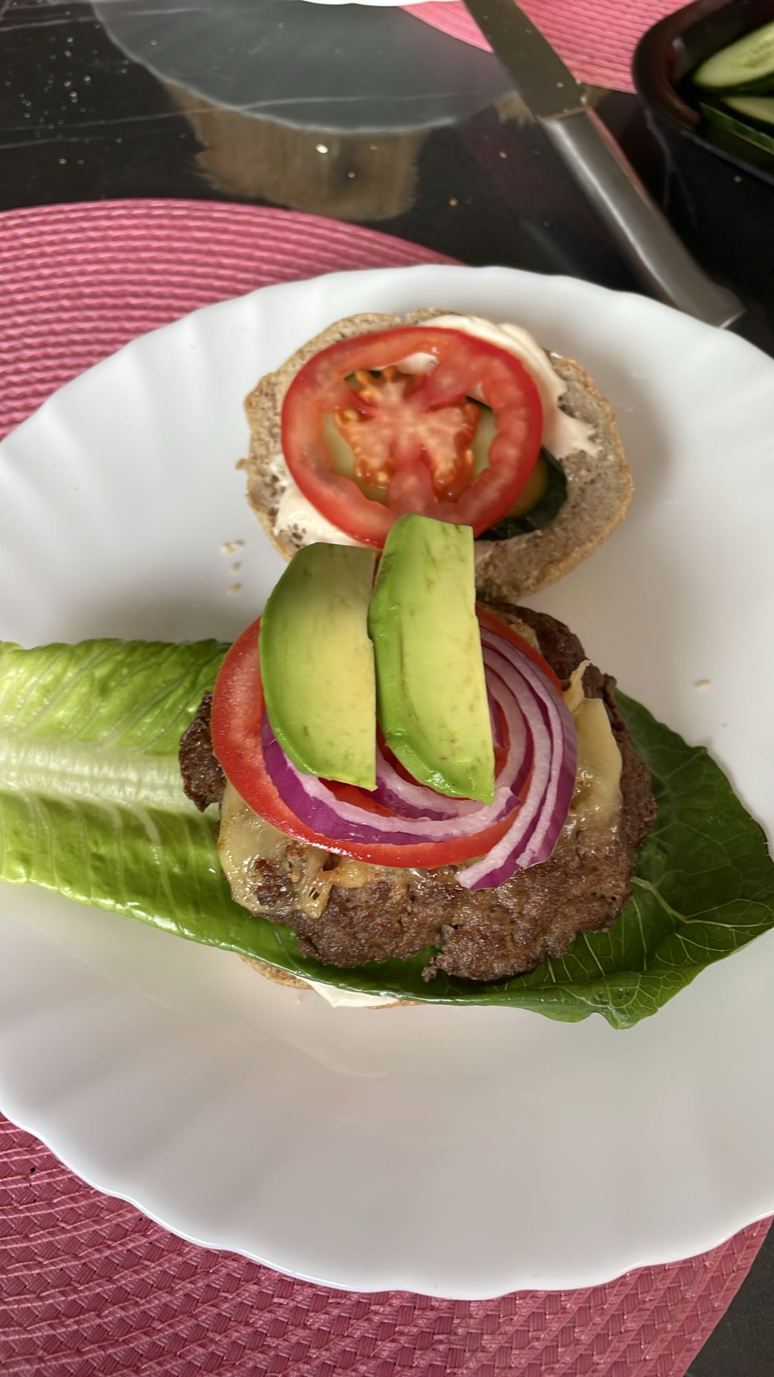 Hamburgare med grönsaker