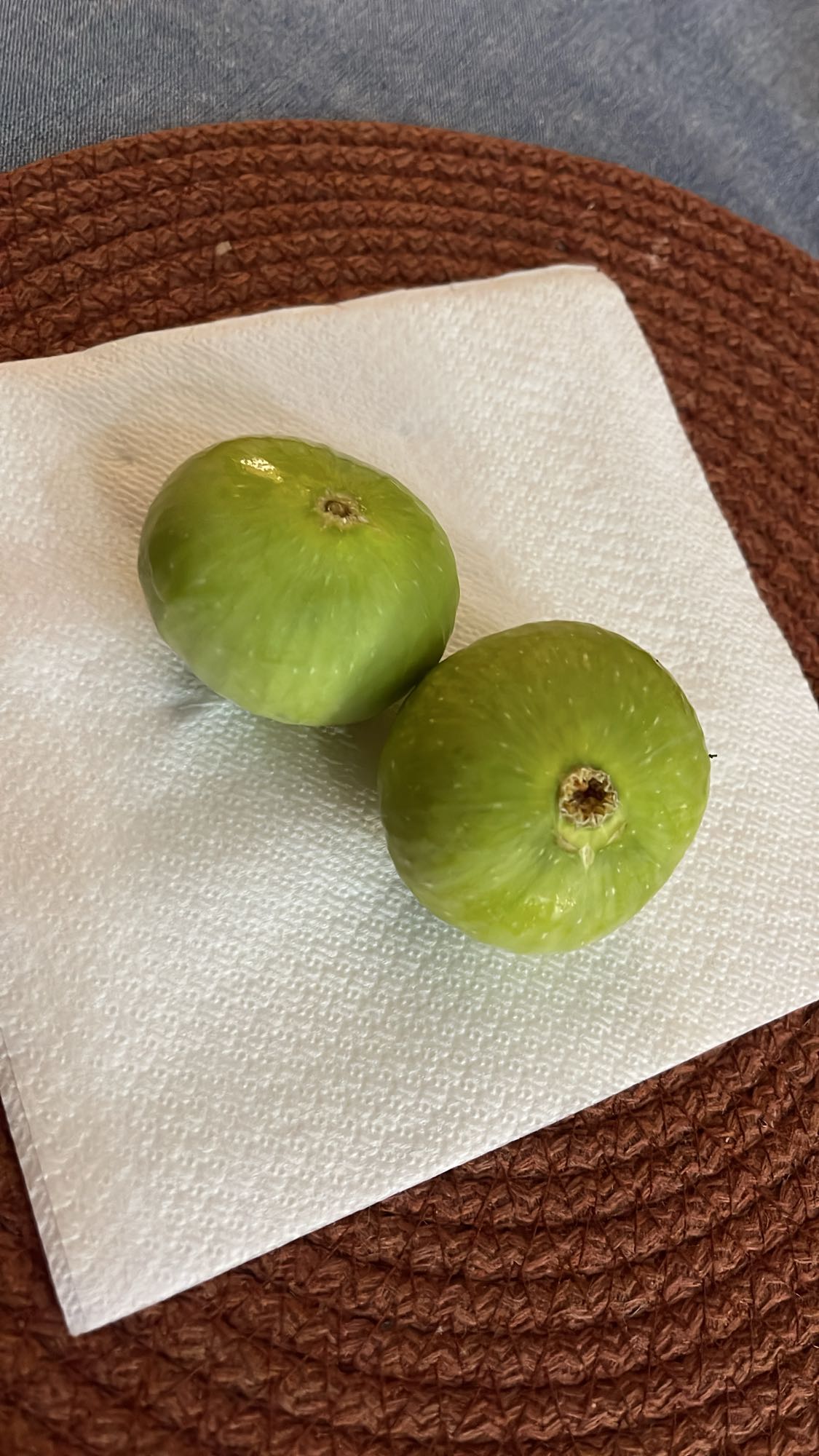 зелёные инжиры