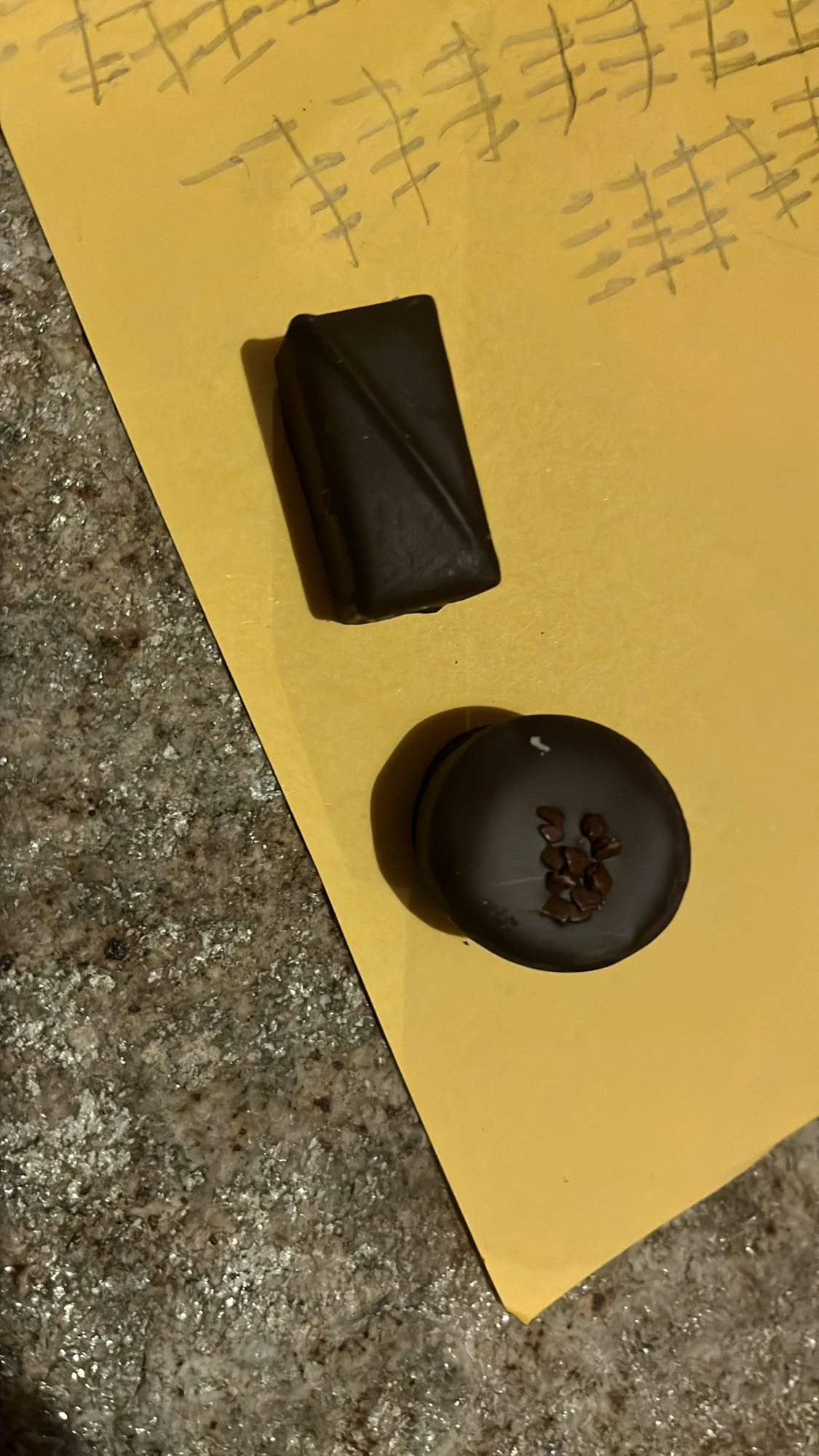 deux chocolats noirs