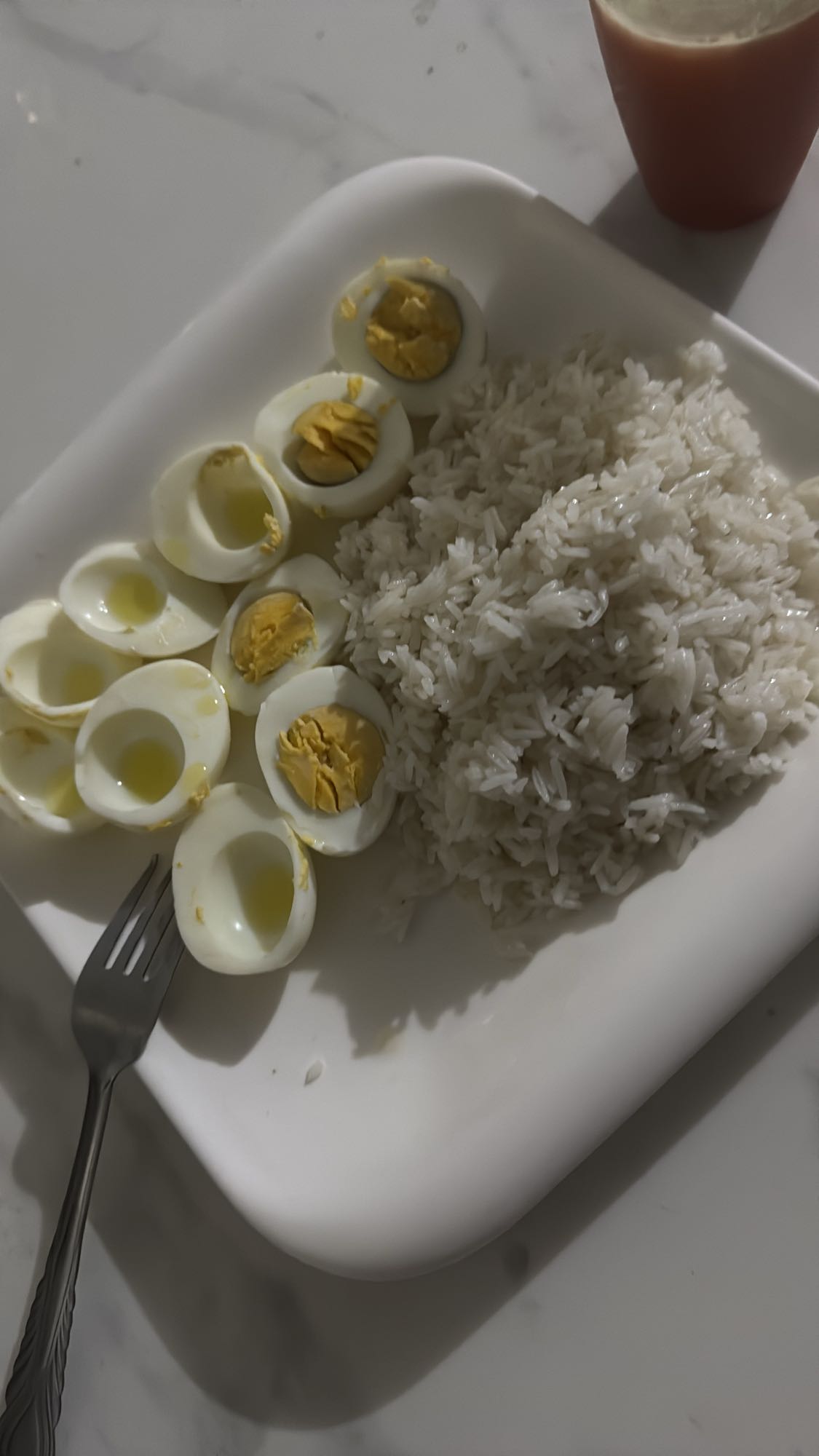 Huevos con arroz blanco