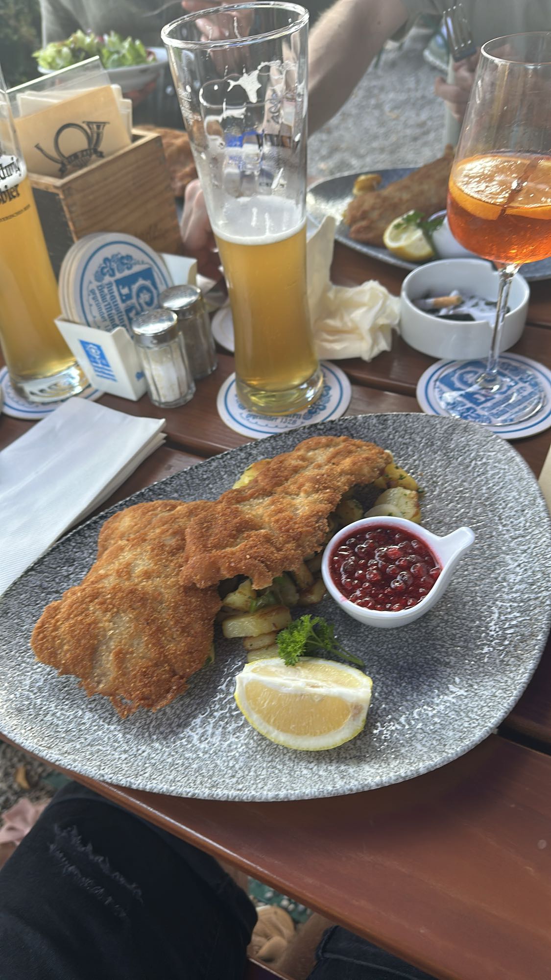 Kalbsschnitzel mit Bratkartoffeln