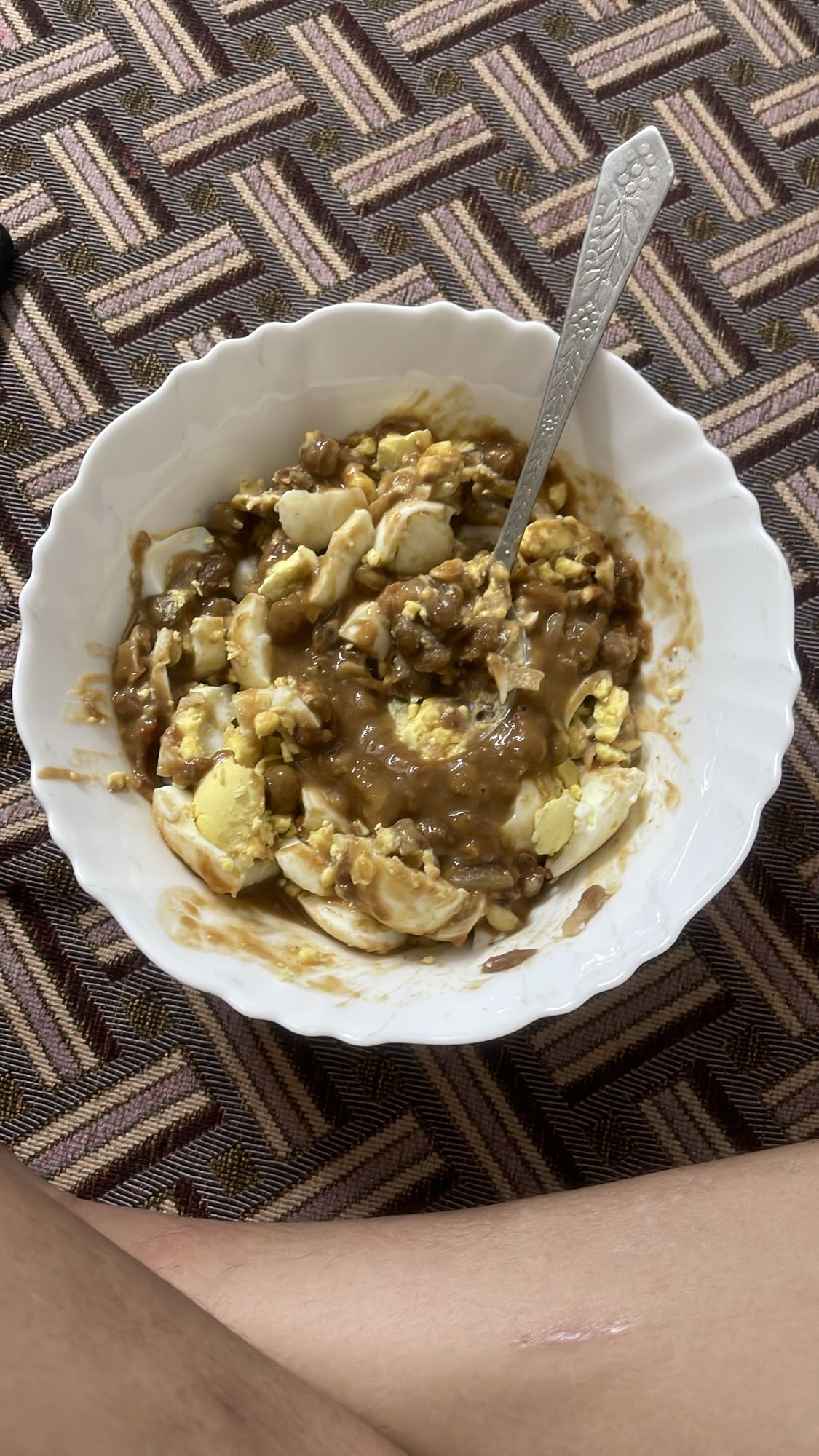 Eggs with chickpea curry