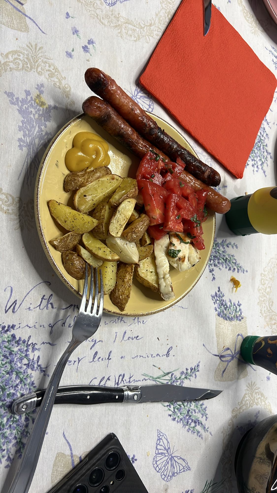 Grătar cu cartofi și legume