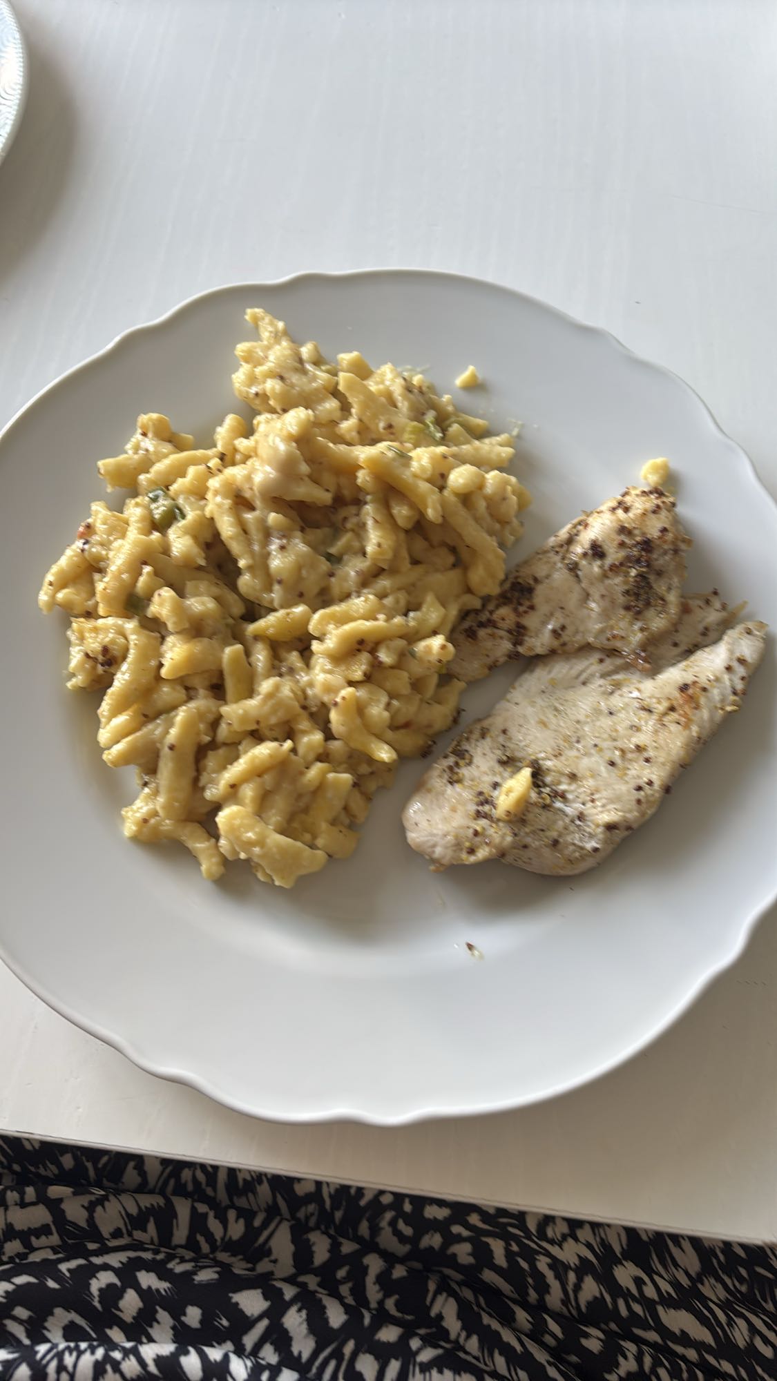 Käsespätzle mit Hähnchen