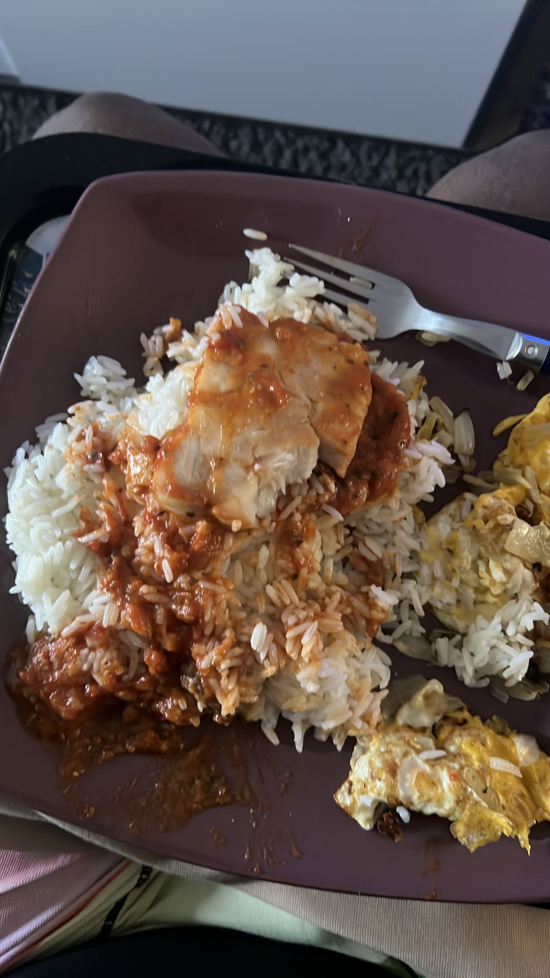 Riz, poulet et œufs