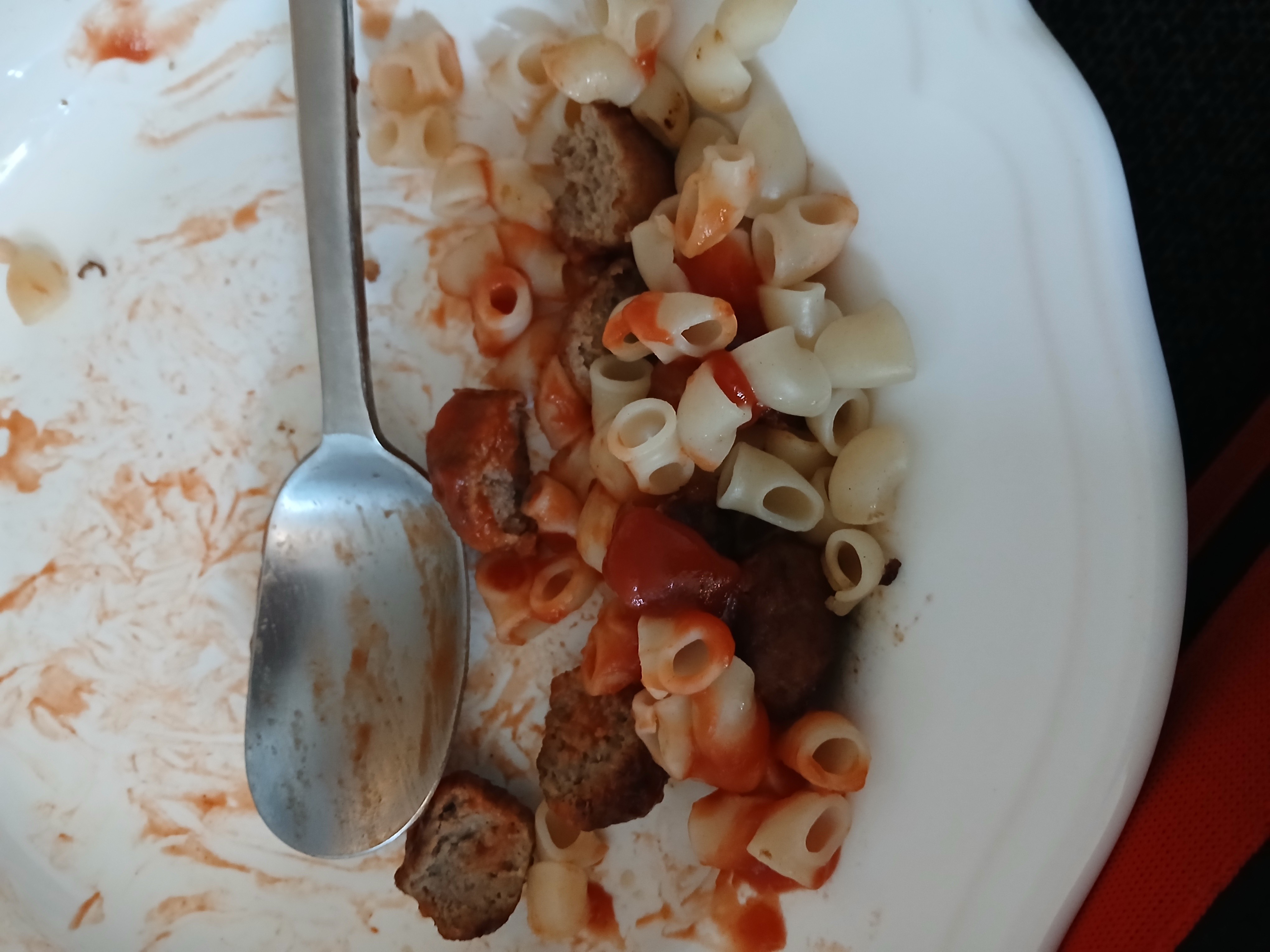 Makaron med köttbullar